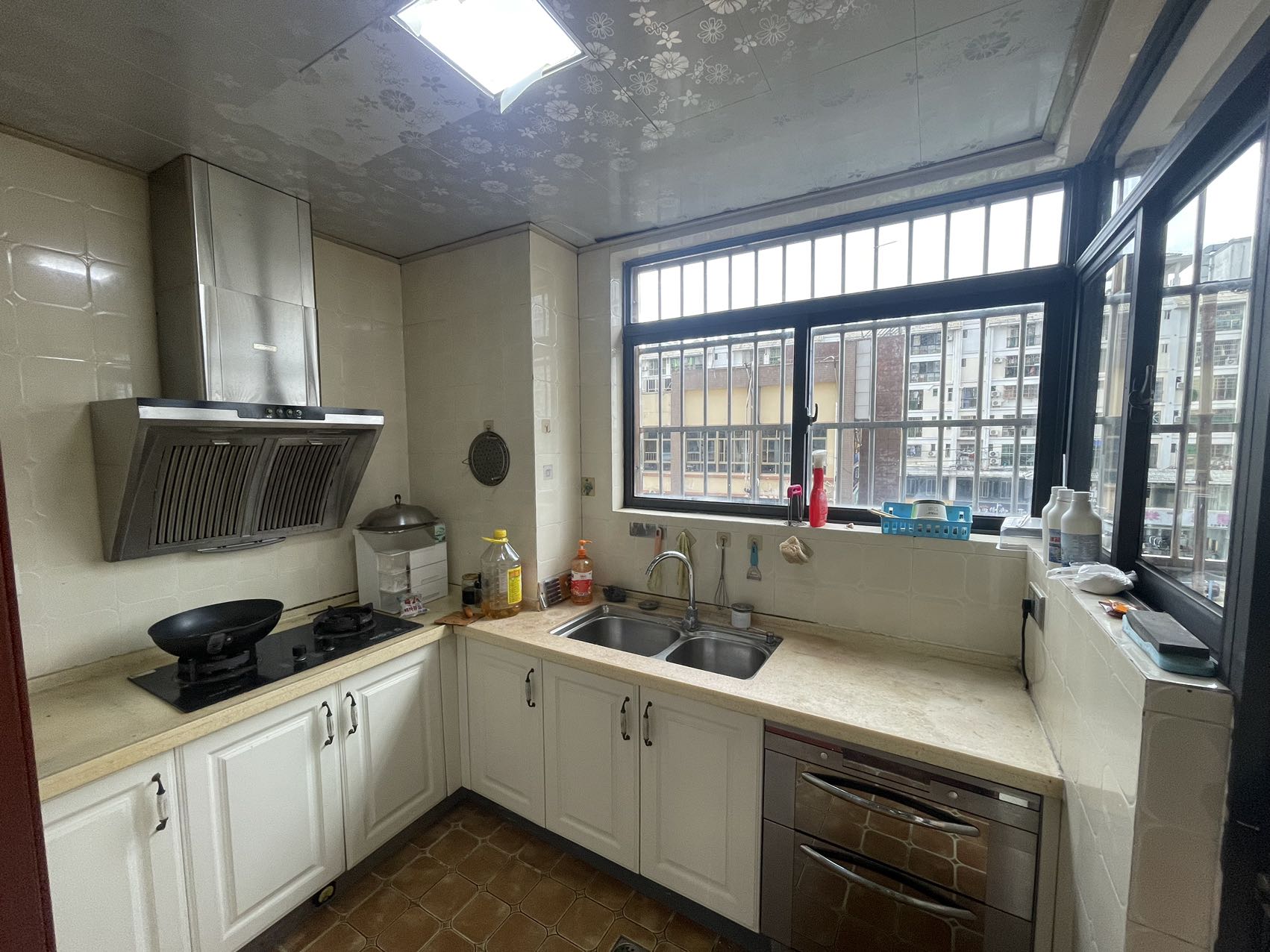 海岛阳光三期(阳光街城)  3室2厅2卫    130.0万 海岛阳光三期(阳光街城)  3室2厅2卫    130.0万