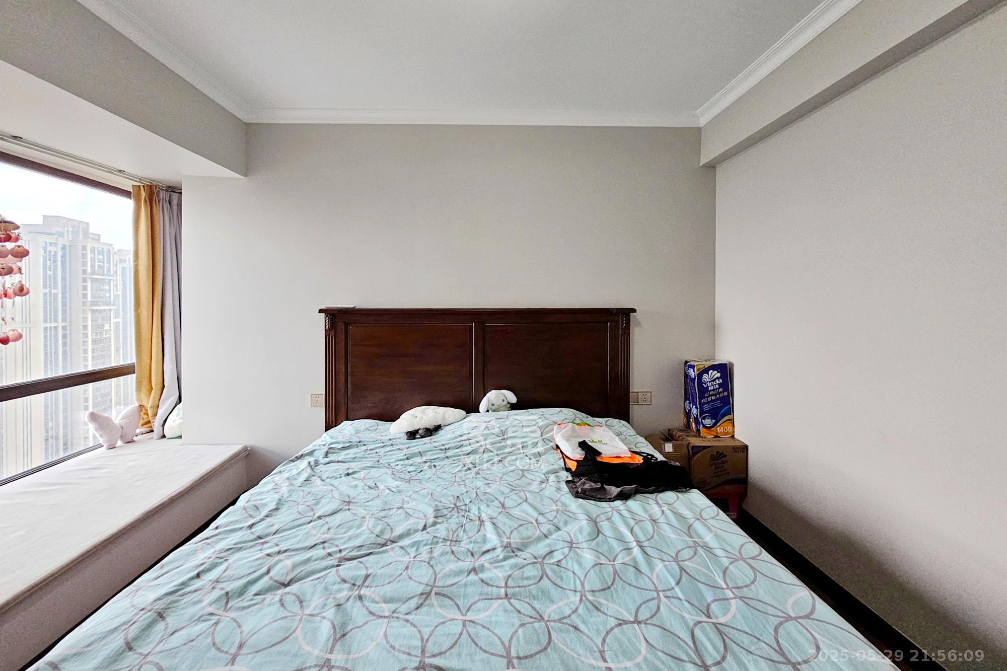 明昇壹城(明昇时代广场)二期  4室2厅2卫    223.0万 明昇壹城(明昇时代广场)二期  4室2厅2卫    223.0万卧室