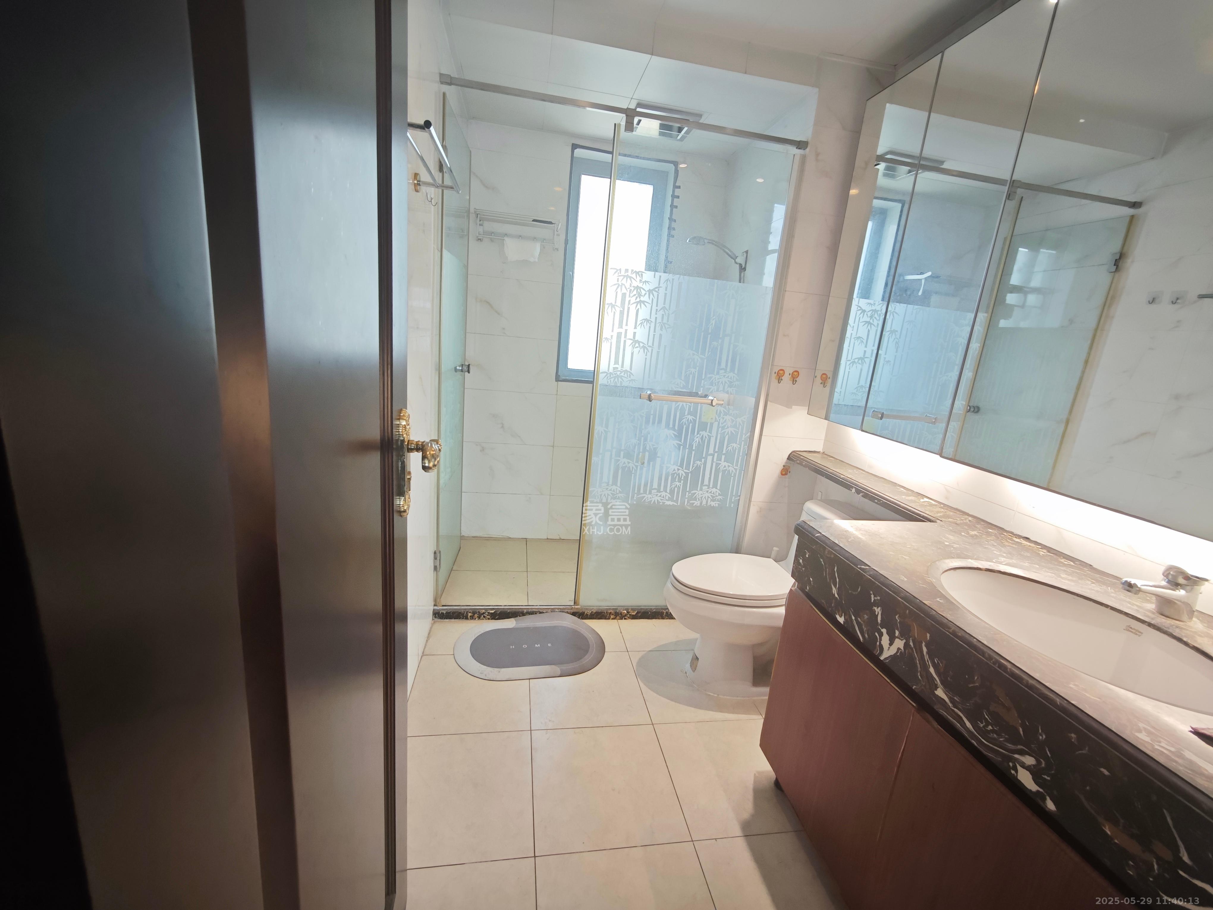 恒大翡翠华庭 3室2厅2卫 2200.0元/月 恒大翡翠华庭 3室2厅2卫 2200.0元/月室内图