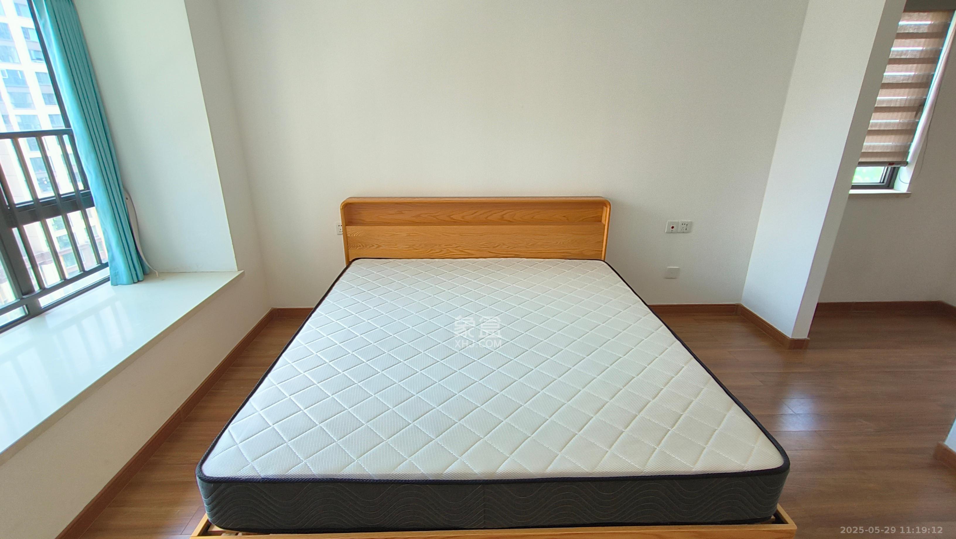 深业鹭栖府  4室2厅2卫   3800.00元/月室内图
