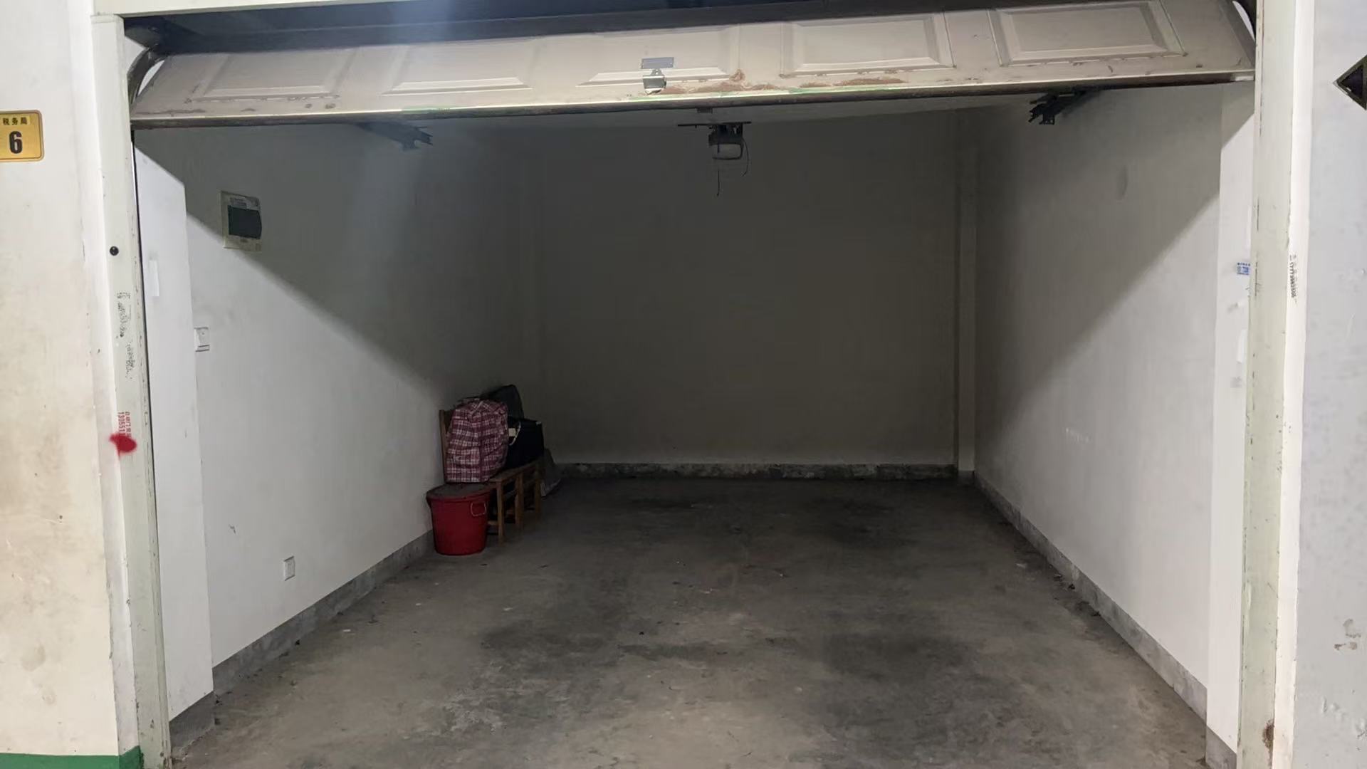 地税新村  4室2厅2卫   64.00万室内图