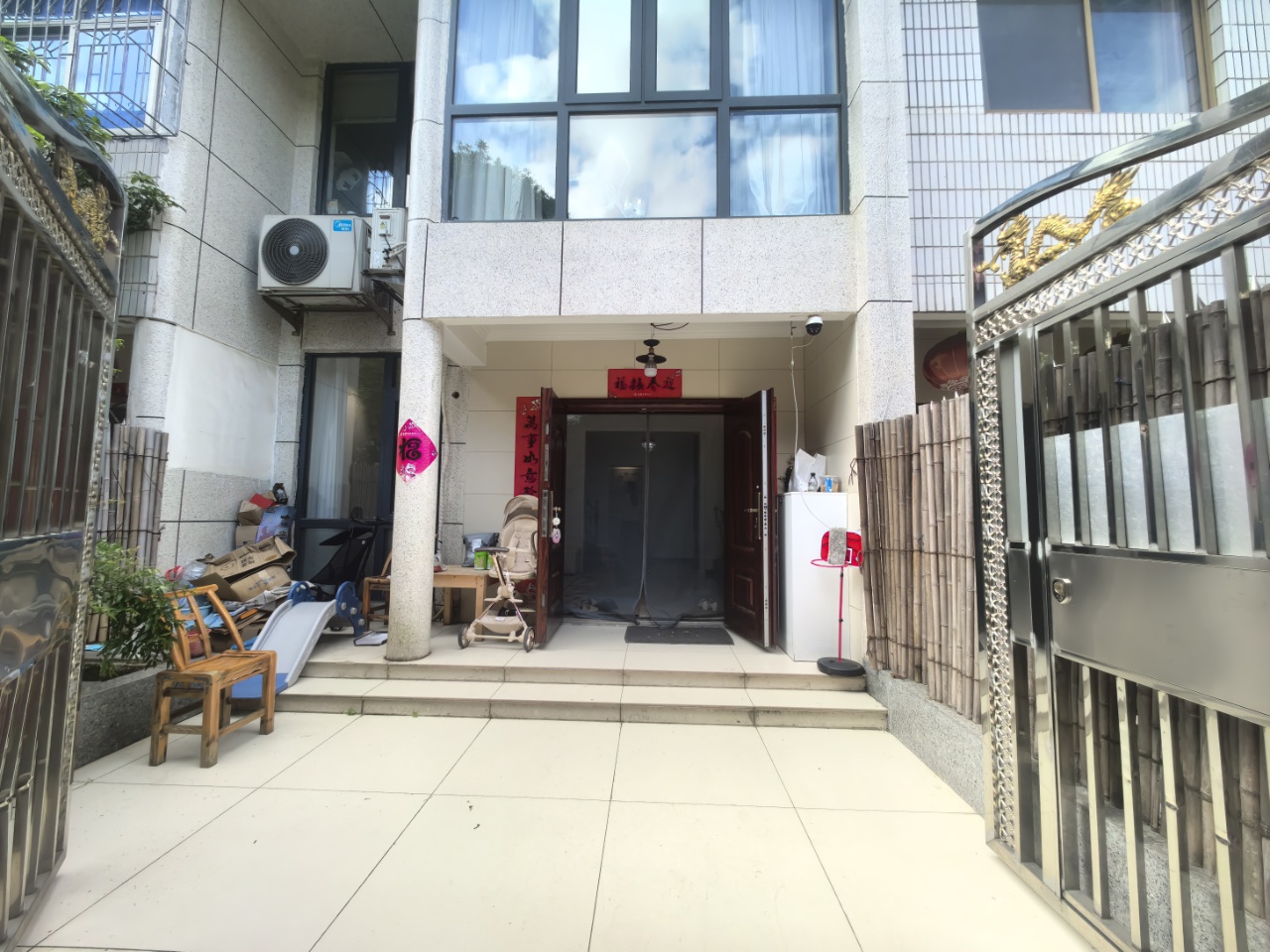 庭院小区  4室2厅3卫    86.8万室内图