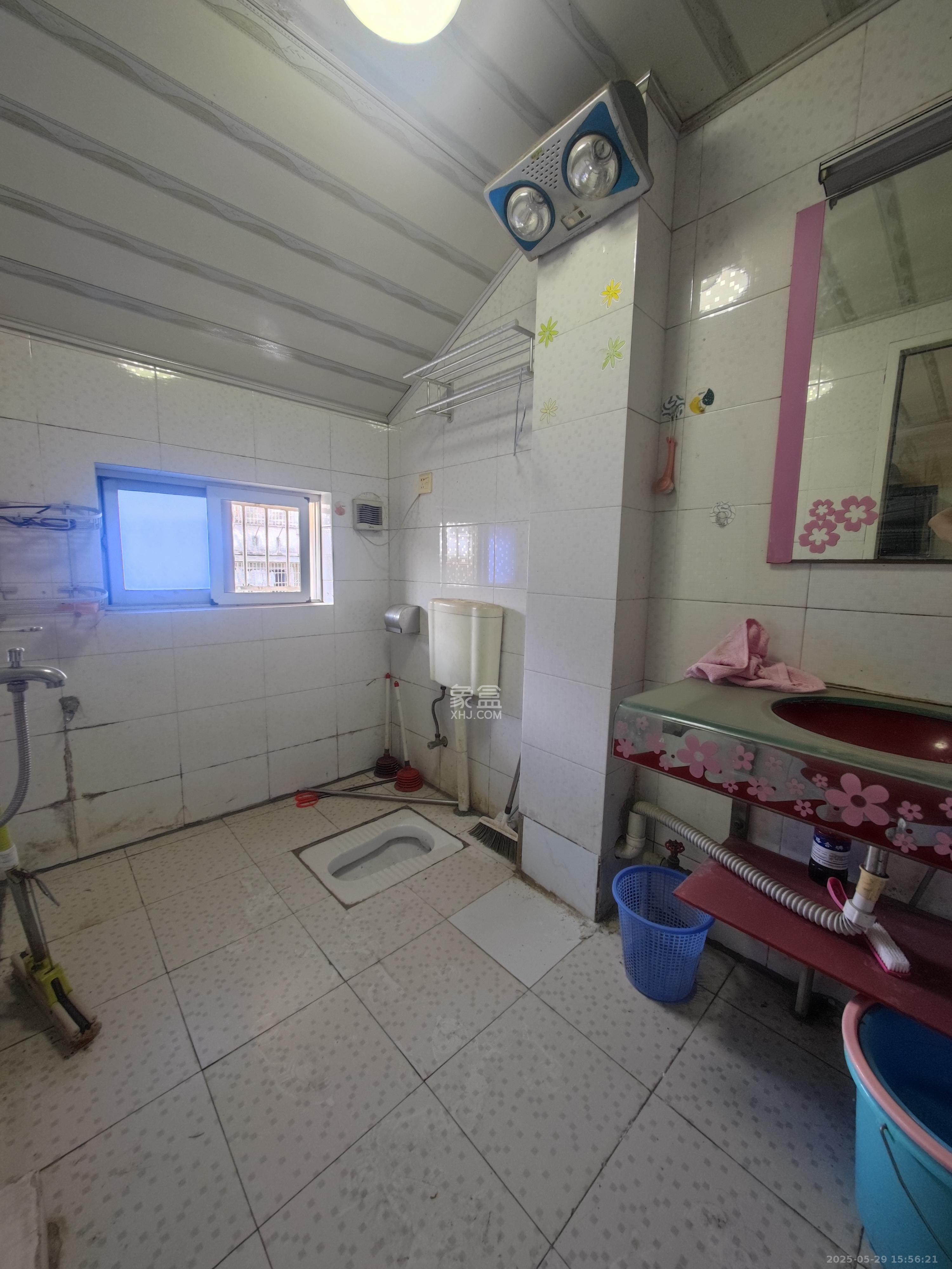 佳园星城 3室2厅2卫 1400.0元/月 佳园星城 3室2厅2卫 1400.0元/月室内图