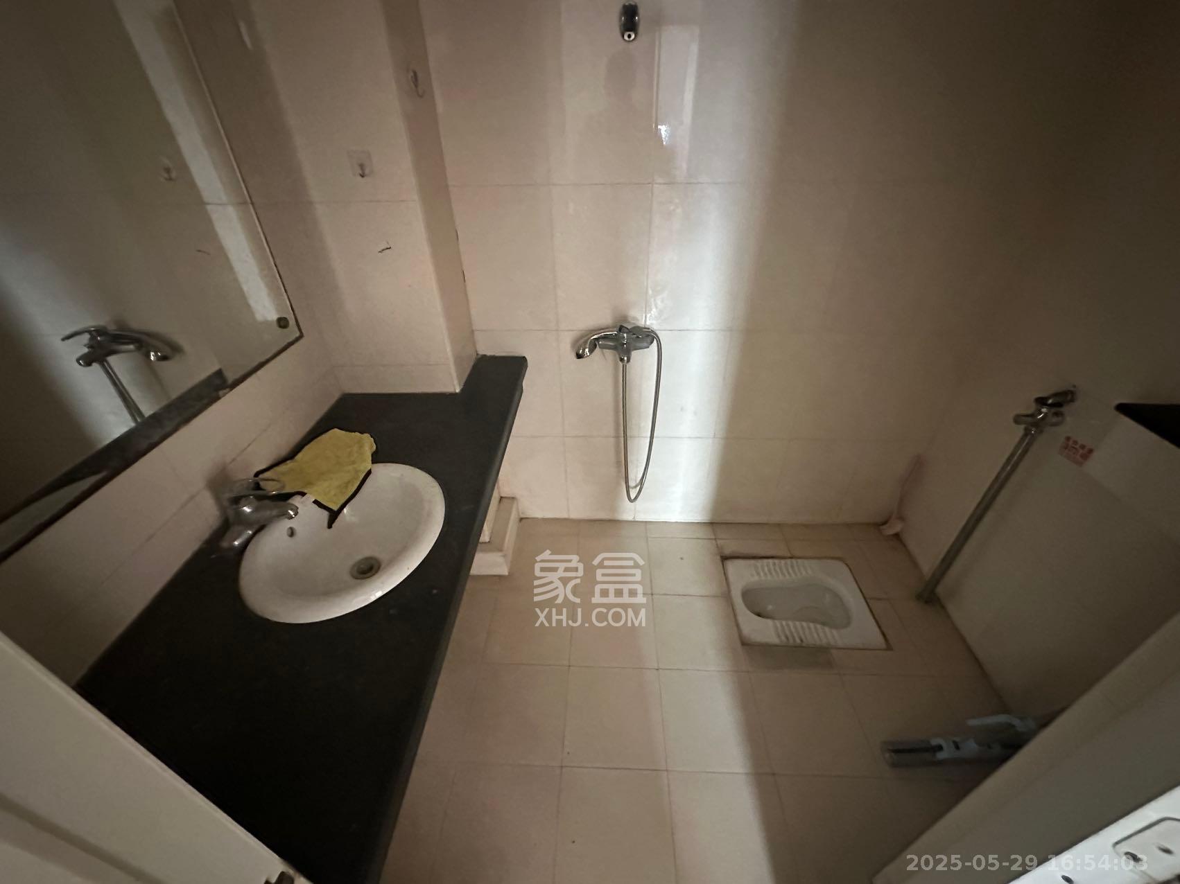 上东印象  3室2厅2卫   2500.00元/月室内图