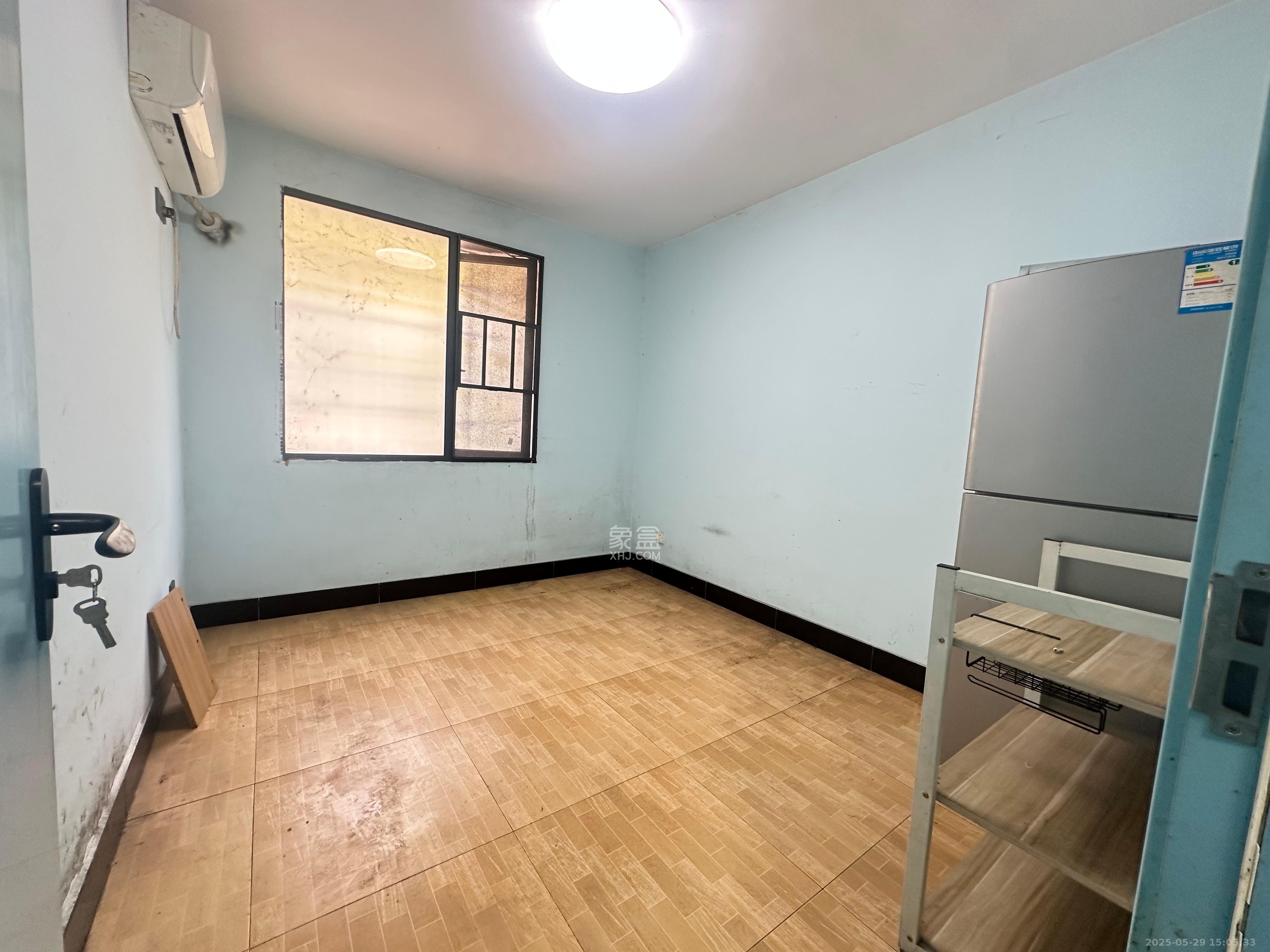 人造板厂宿舍(新河北堤1号) 3室2厅1卫 3800.0元/月 人造板厂宿舍(新河北堤1号) 3室2厅1卫 3800.0元/月室内图