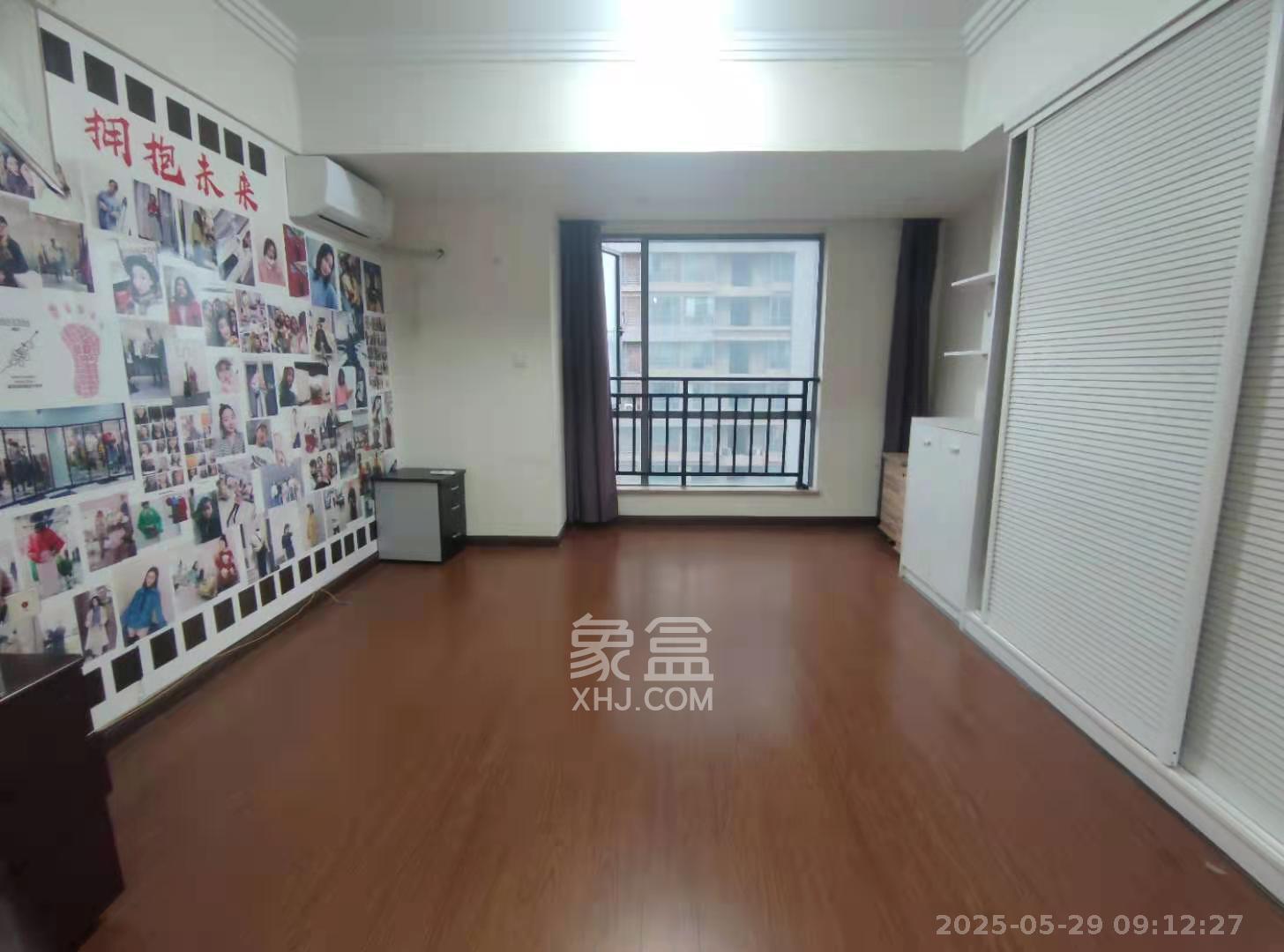 西子一间  1室1厅1卫   1700.00元/月
