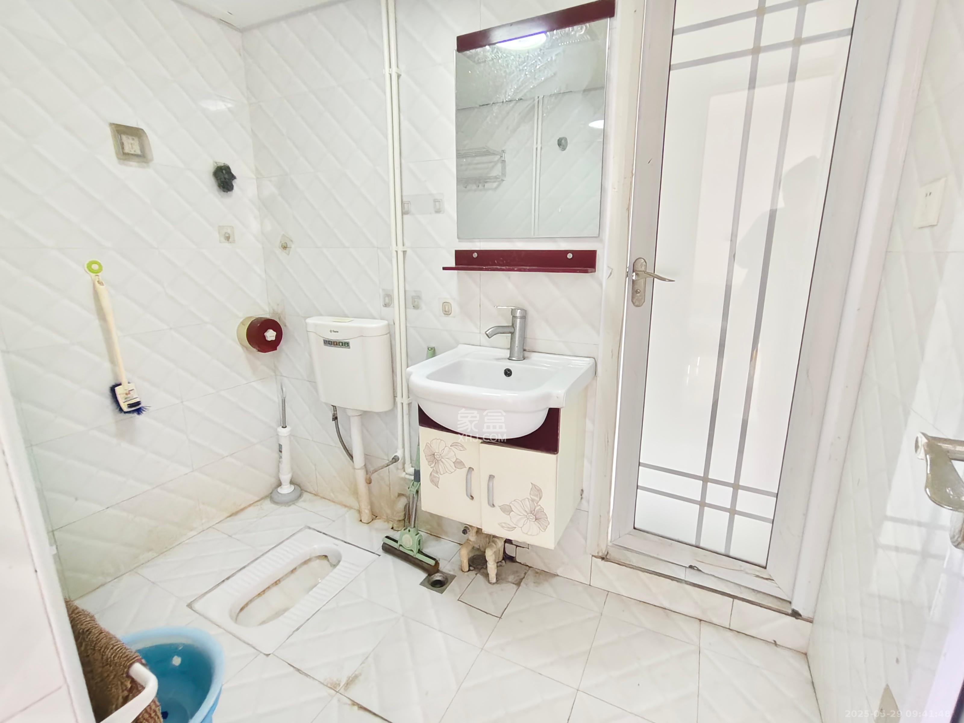 百纳广场(百纳公寓) 1室1厅1卫 1900.0元/月 百纳广场(百纳公寓) 1室1厅1卫 1900.0元/月室内图