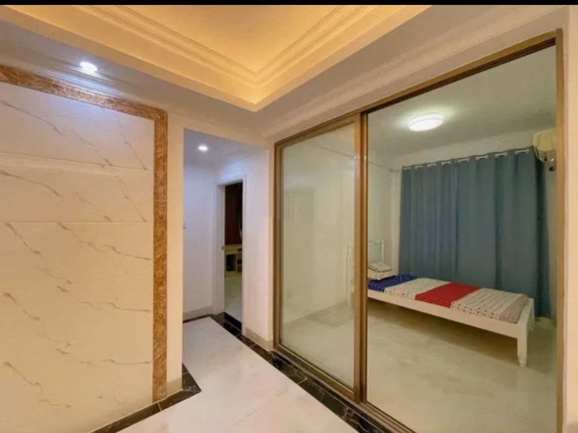 红玫瑰大厦 4室2厅2卫 3500.0元/月 红玫瑰大厦 4室2厅2卫 3500.0元/月室内图