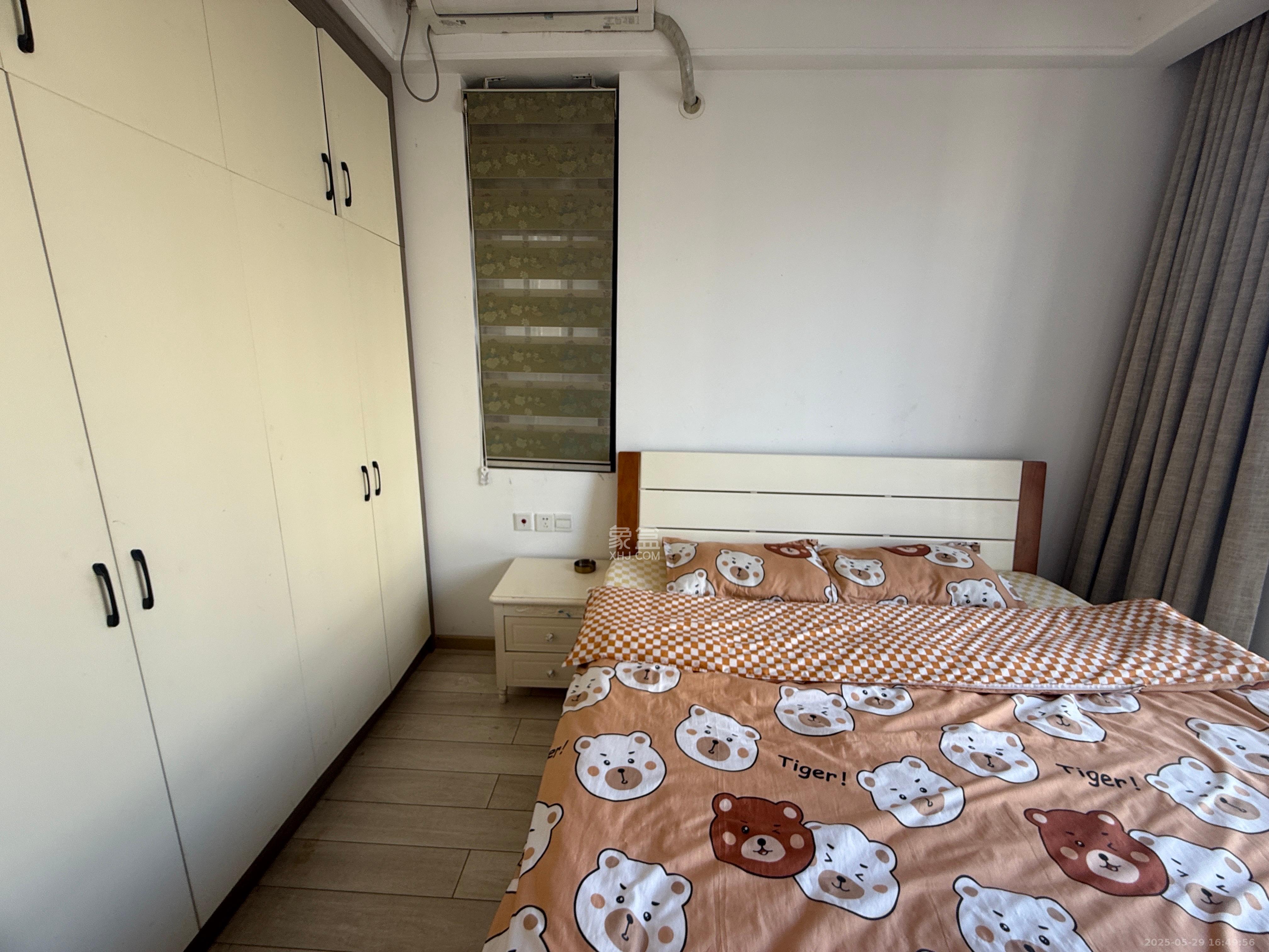 启迪协信中心 2室2厅1卫 2800.0元/月 启迪协信中心 2室2厅1卫 2800.0元/月室内图