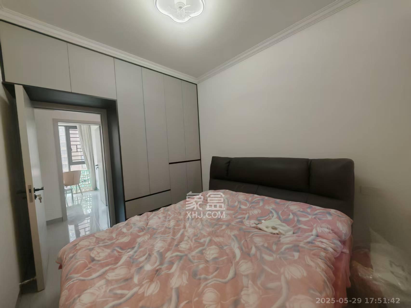 紫华郡 3室2厅2卫 2800.0元/月 紫华郡 3室2厅2卫 2800.0元/月室内图