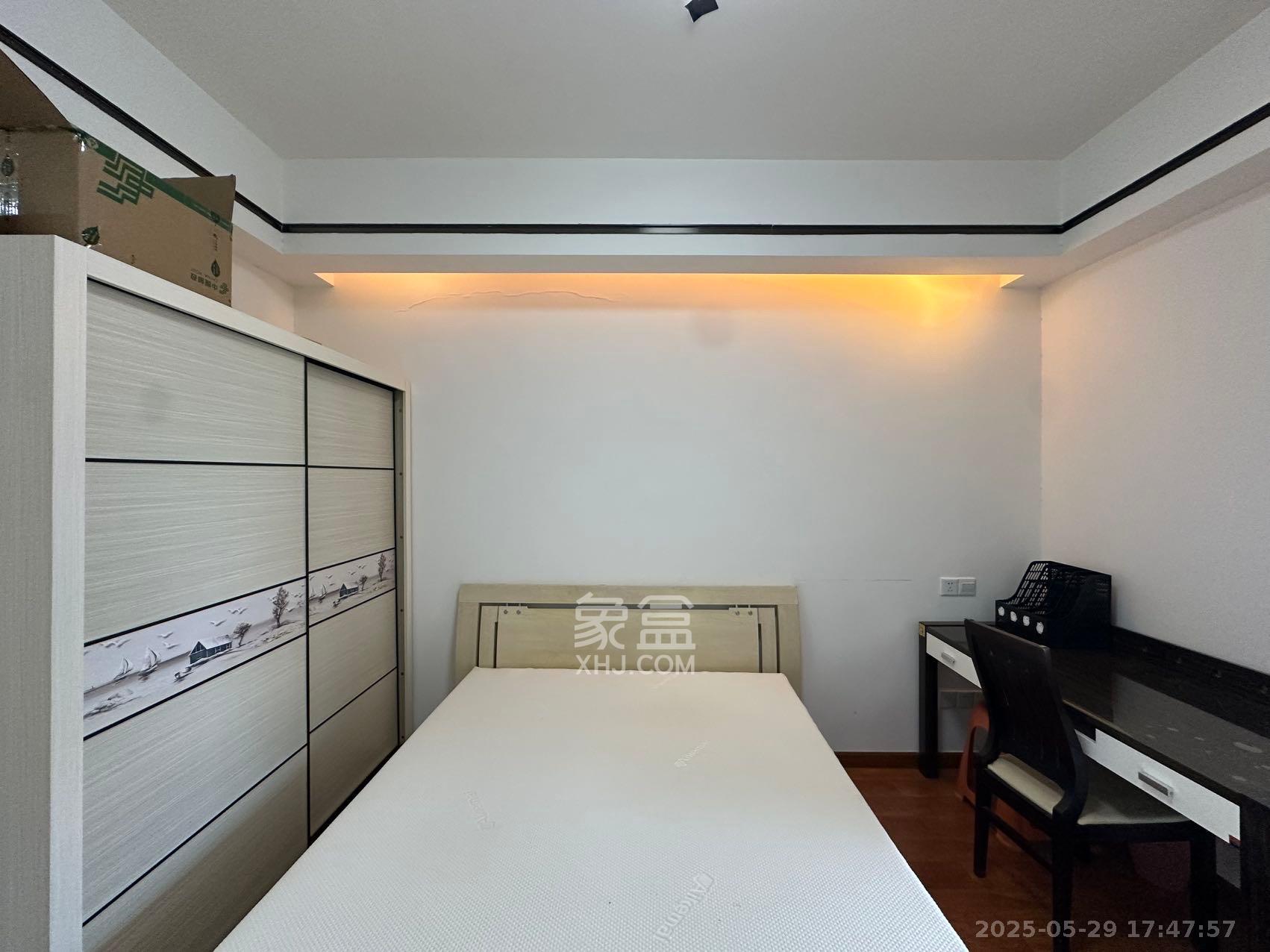 长盛上东区 1室1厅1卫 1600.0元/月 长盛上东区 1室1厅1卫 1600.0元/月室内图