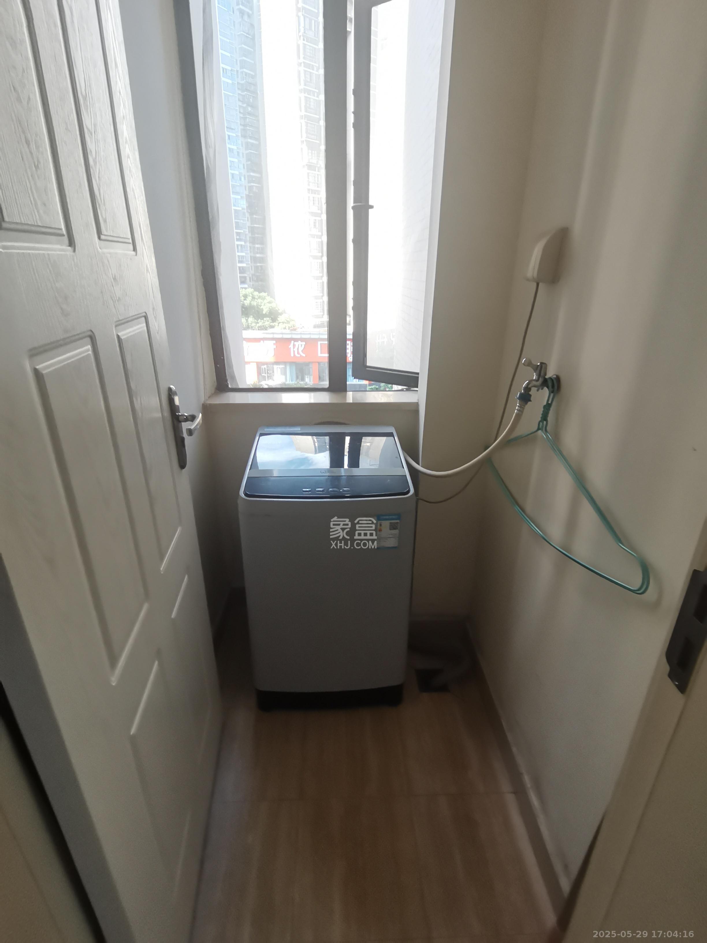 万芙锦城  1室1厅1卫   1600.00元/月室内图