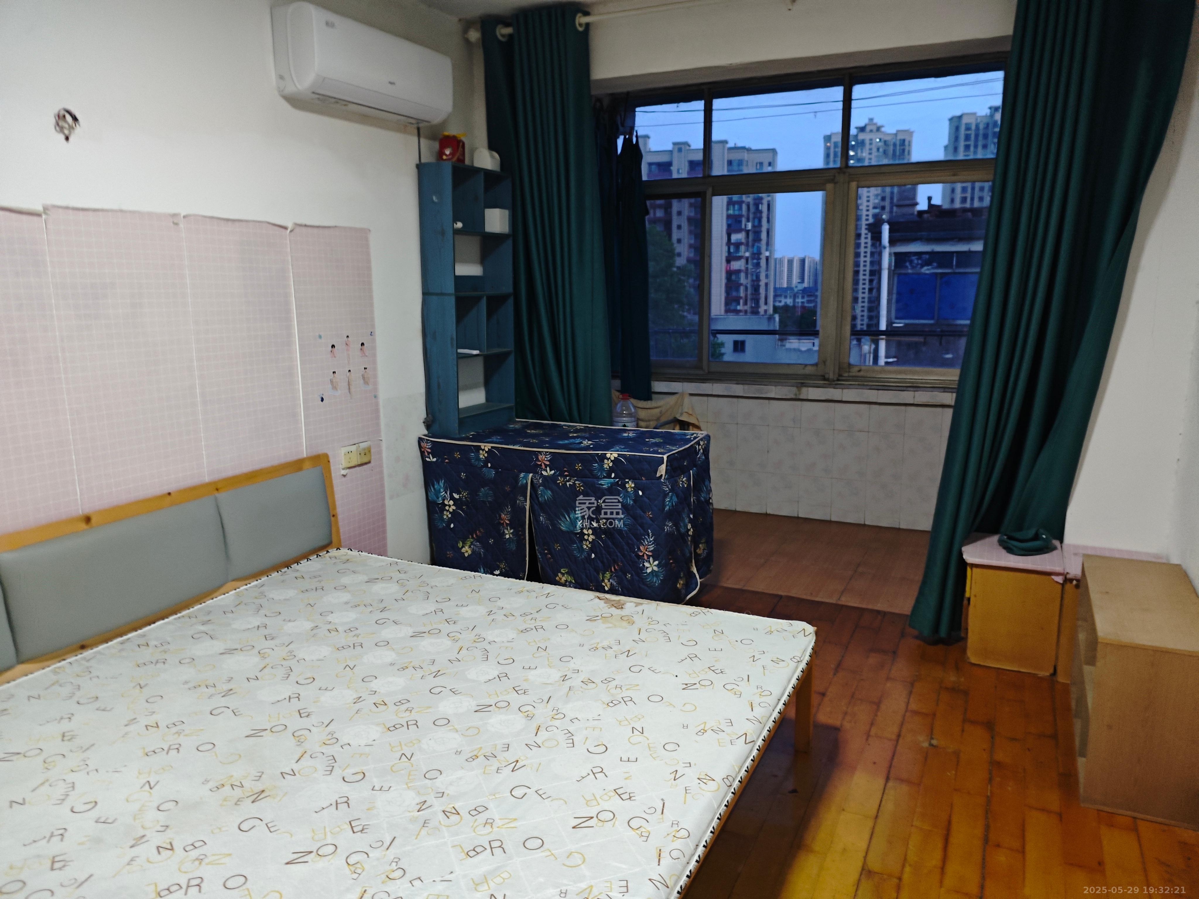 中铁五局宿舍（洞井铺）  2室1厅1卫   900.00元/月室内图