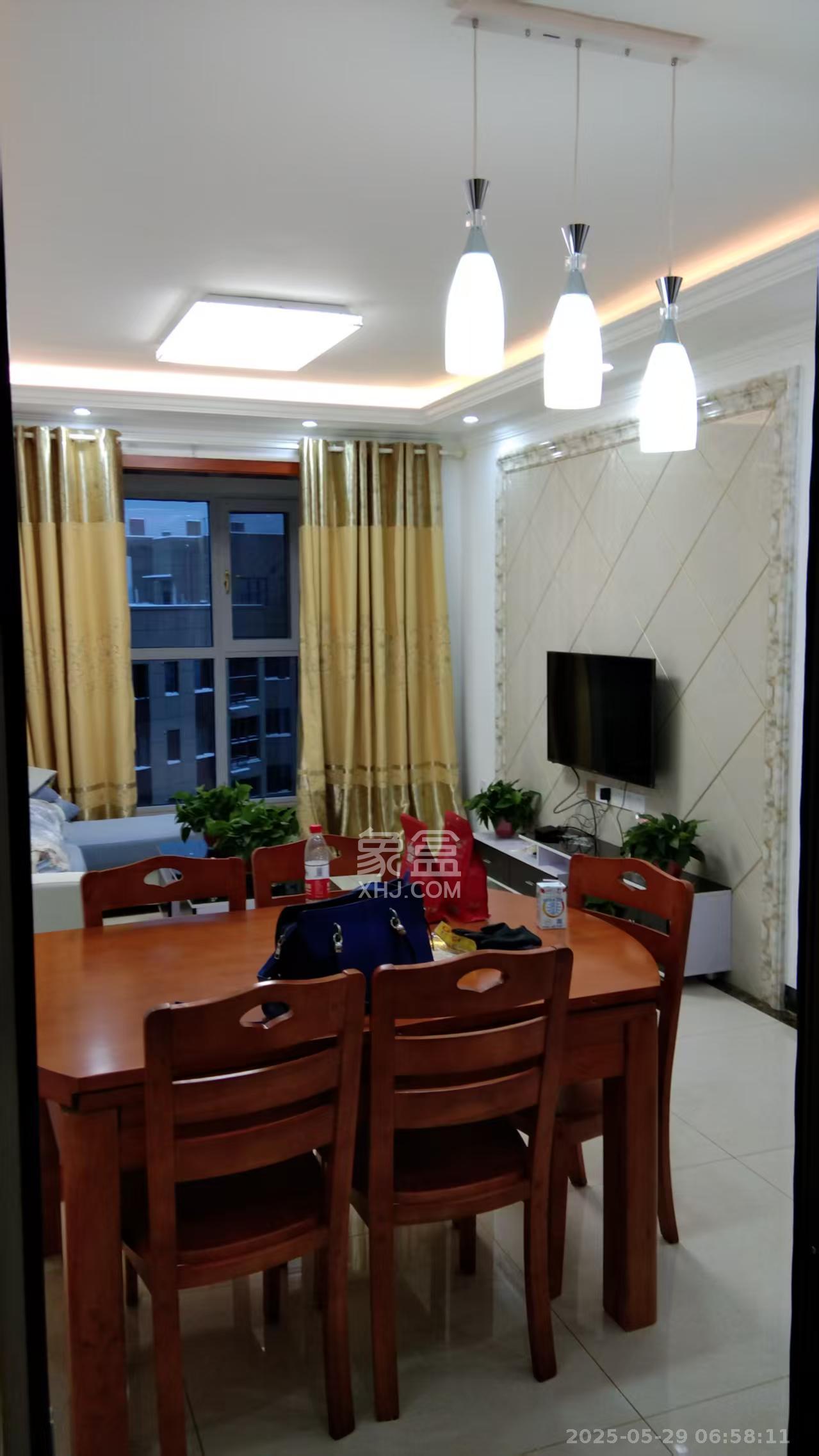 中国铁建梅溪青秀二期  3室2厅2卫   2600.00元/月室内图