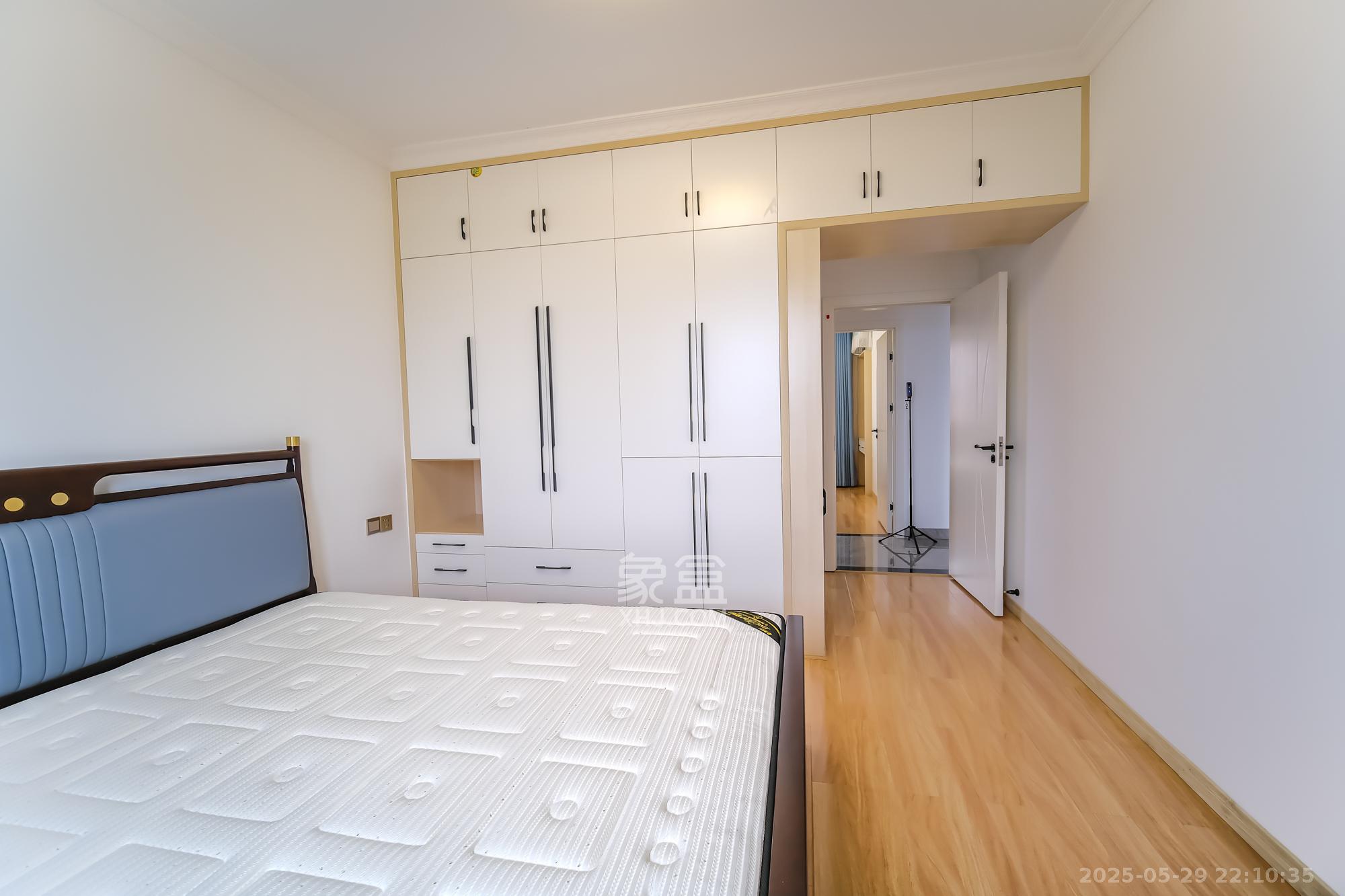 中安善化国际  4室2厅2卫    98.0万 中安善化国际  4室2厅2卫    98.0万卧室