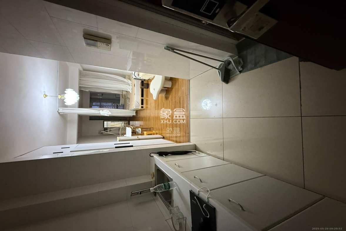 天心华庭 1室1厅1卫 2200.0元/月 天心华庭 1室1厅1卫 2200.0元/月室内图