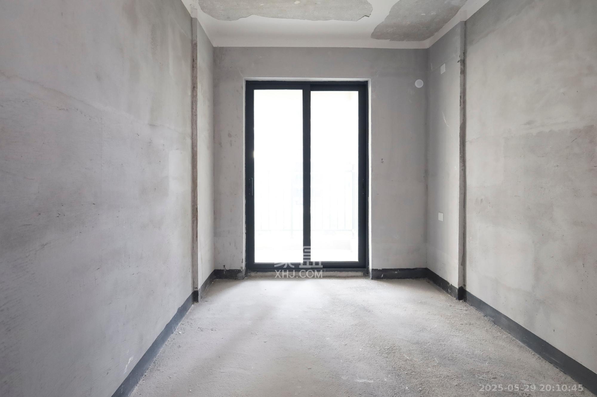 长沙融创城 3室2厅1卫 48.0万 长沙融创城 3室2厅1卫 48.0万卧室