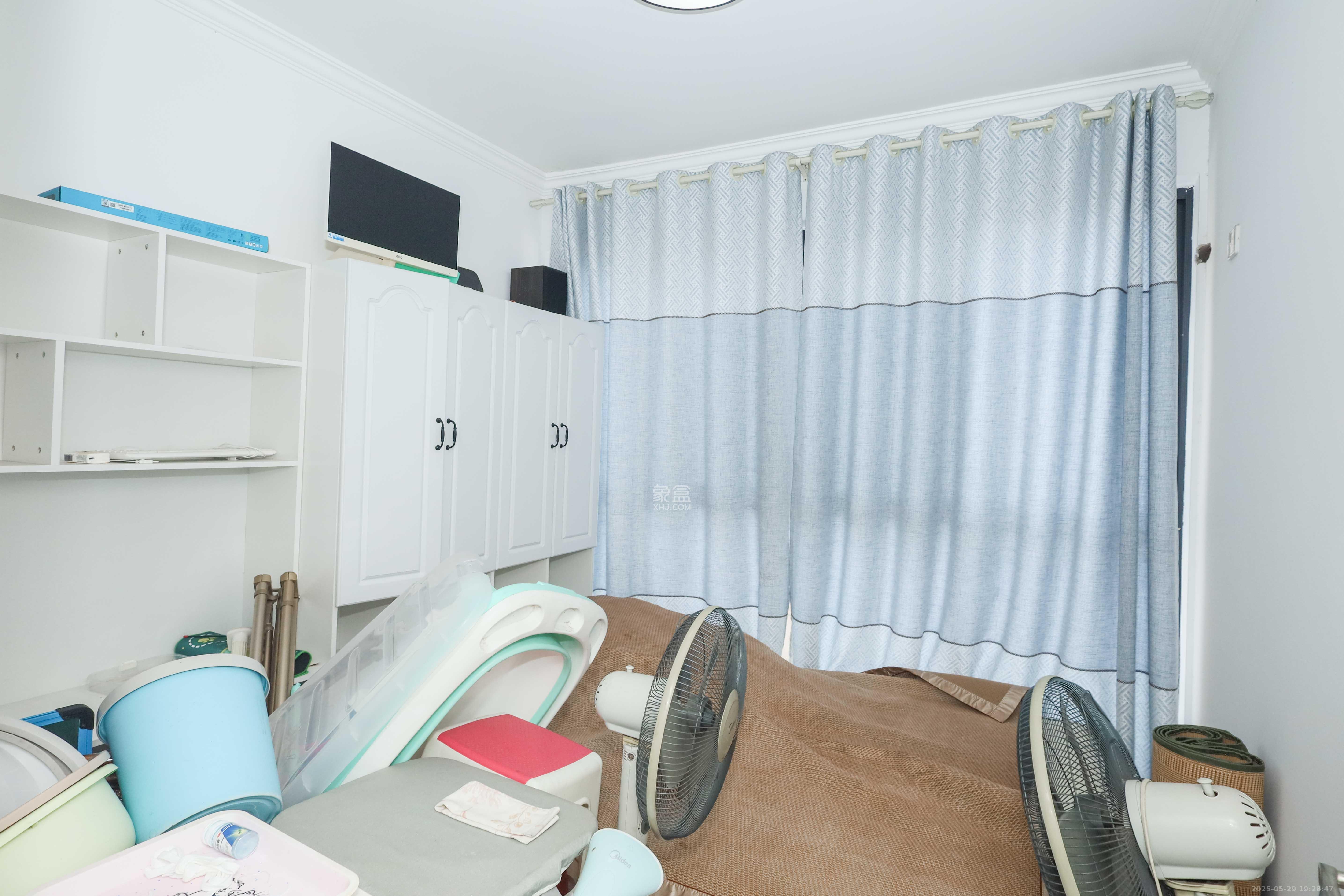 润芳园 4室2厅2卫 120.0万 润芳园 4室2厅2卫 120.0万卧室