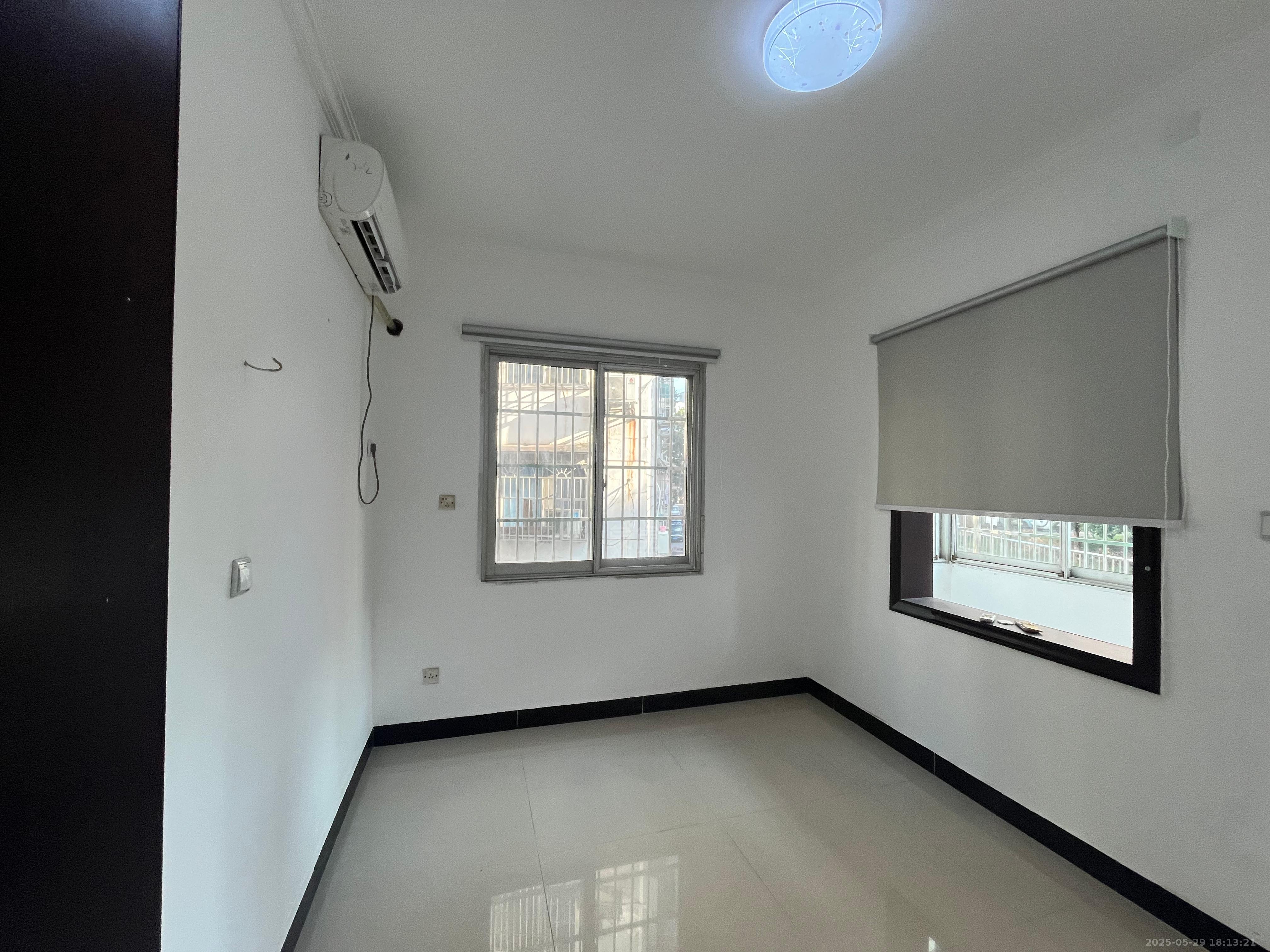 庆云山庄(里面有石塘冲) 3室2厅1卫 1200.0元/月 庆云山庄(里面有石塘冲) 3室2厅1卫 1200.0元/月室内图