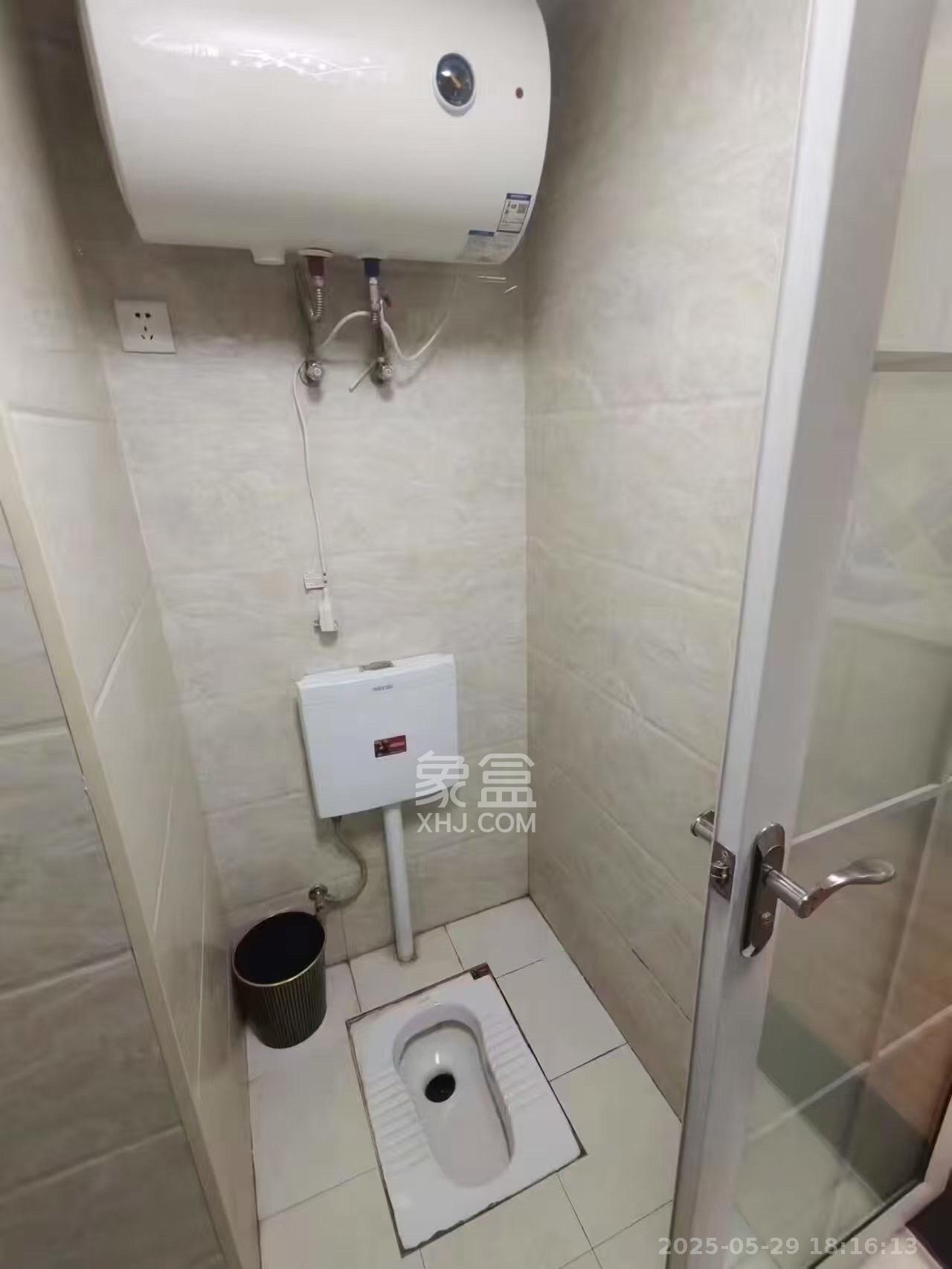 达美D6区  1室1厅1卫   1500.00元/月室内图