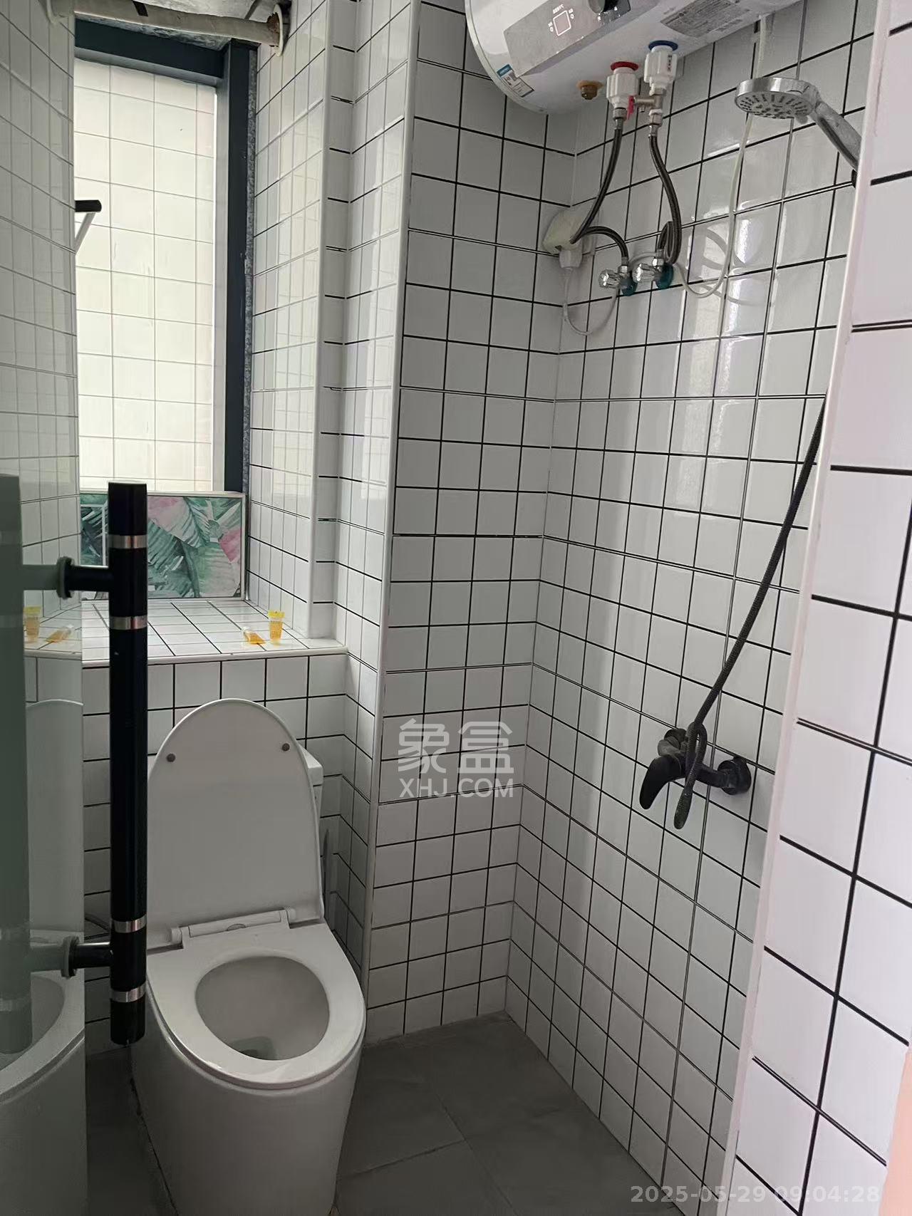 洋湖时代  1室1厅1卫    1200.0元/月室内图