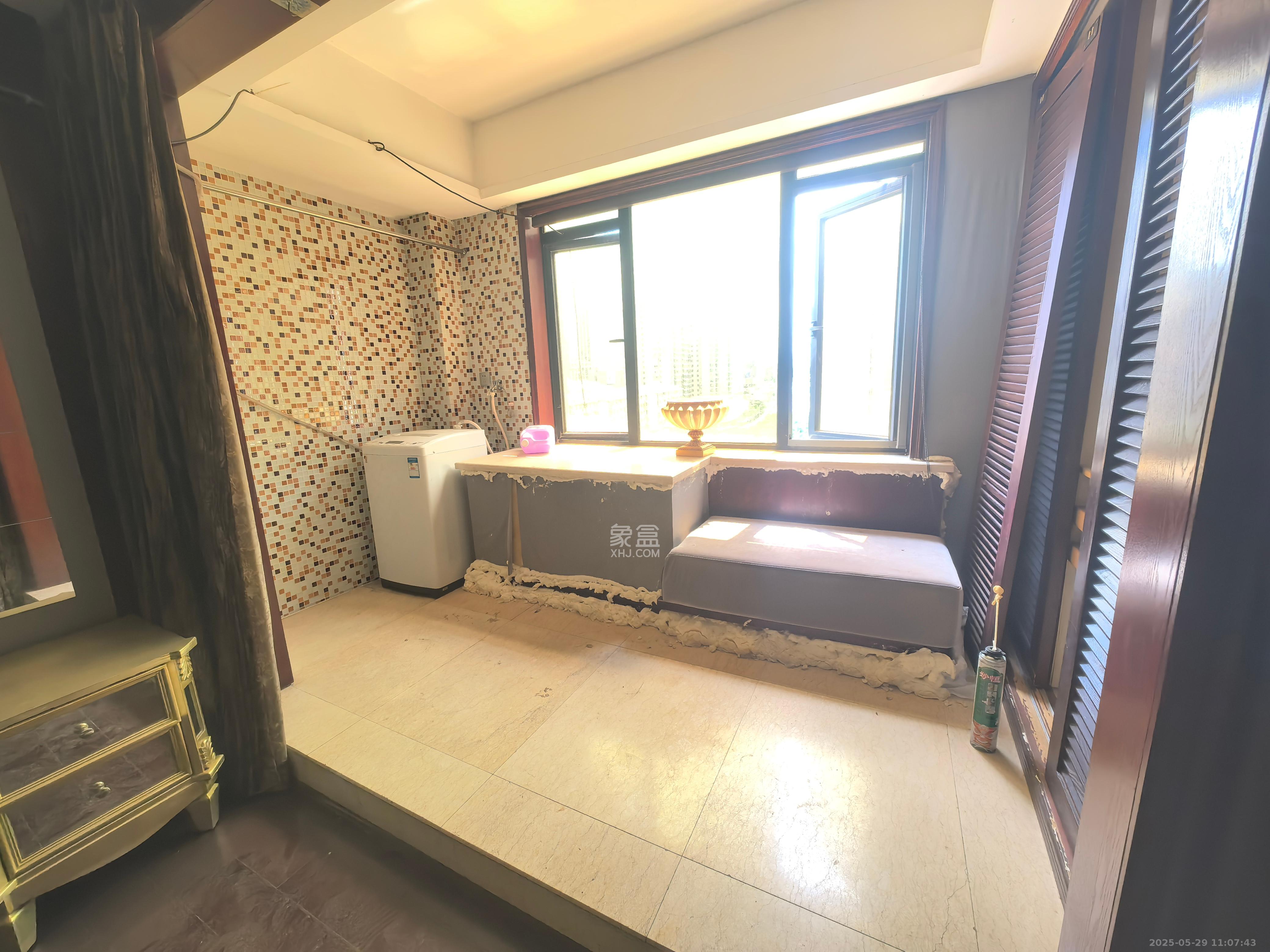 沁园春御院 1室1厅1卫 1700.0元/月 沁园春御院 1室1厅1卫 1700.0元/月室内图