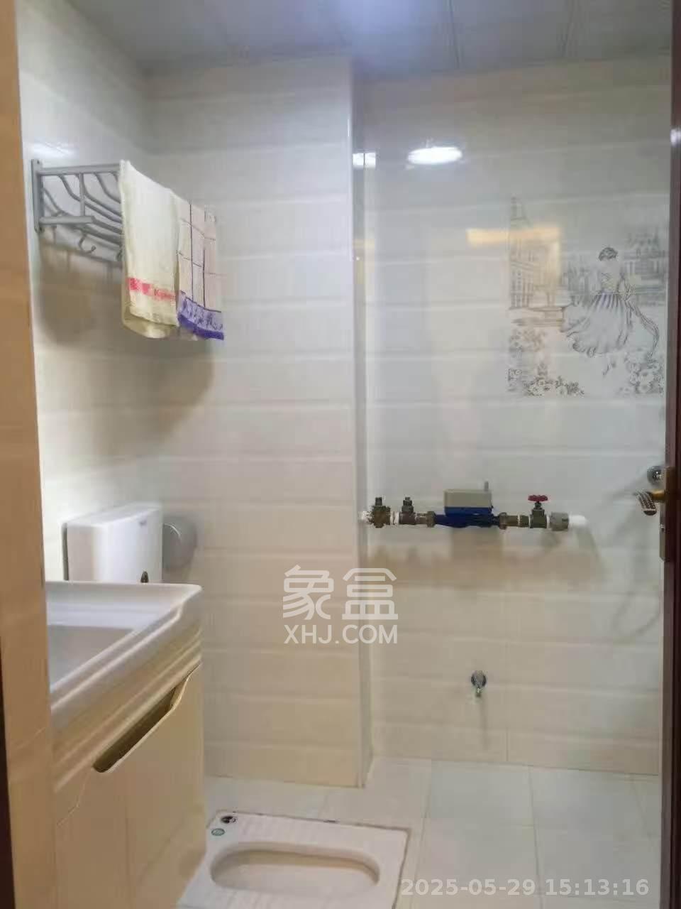 钱隆首府(福晟御园)  1室1厅1卫   2800.00元/月室内图