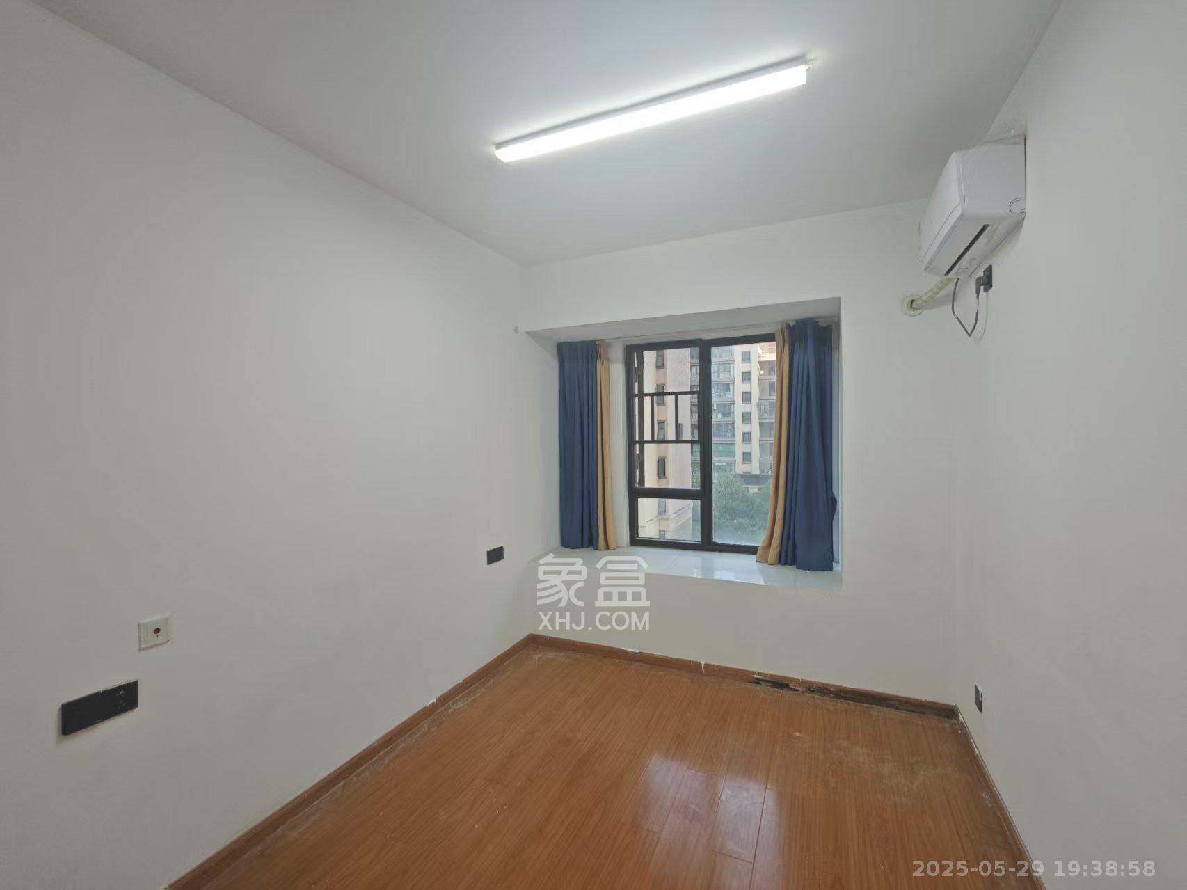 梅溪正荣府 5室2厅2卫 3800.0元/月 梅溪正荣府 5室2厅2卫 3800.0元/月室内图