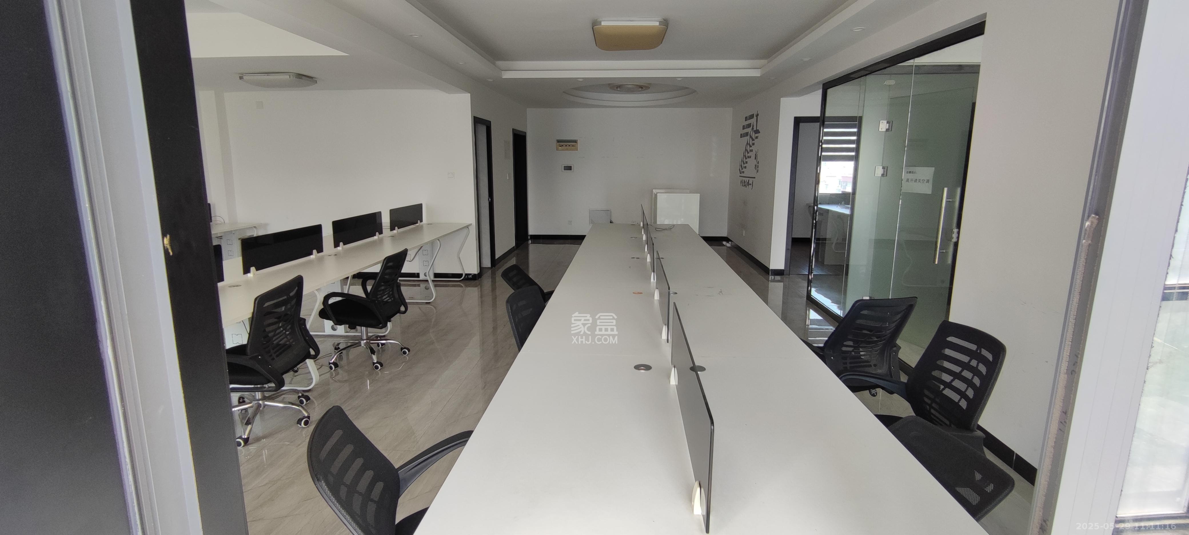 财富港湾(绿领大厦) 2室2厅1卫 4500.0元/月 财富港湾(绿领大厦) 2室2厅1卫 4500.0元/月室内图