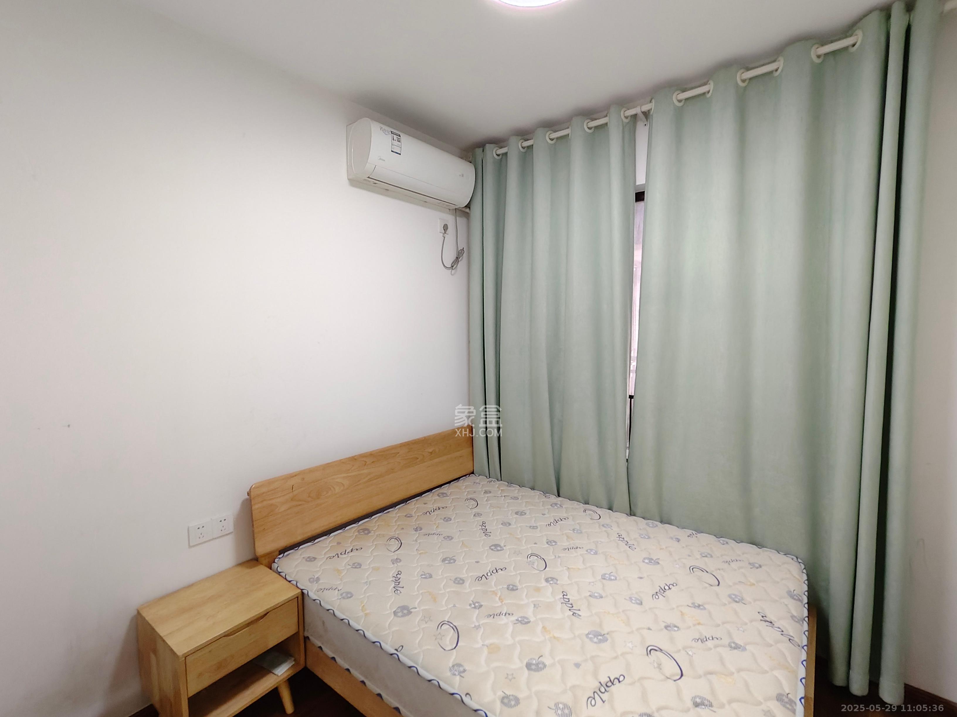 卓越浅水湾  3室2厅2卫    2500.0元/月室内图