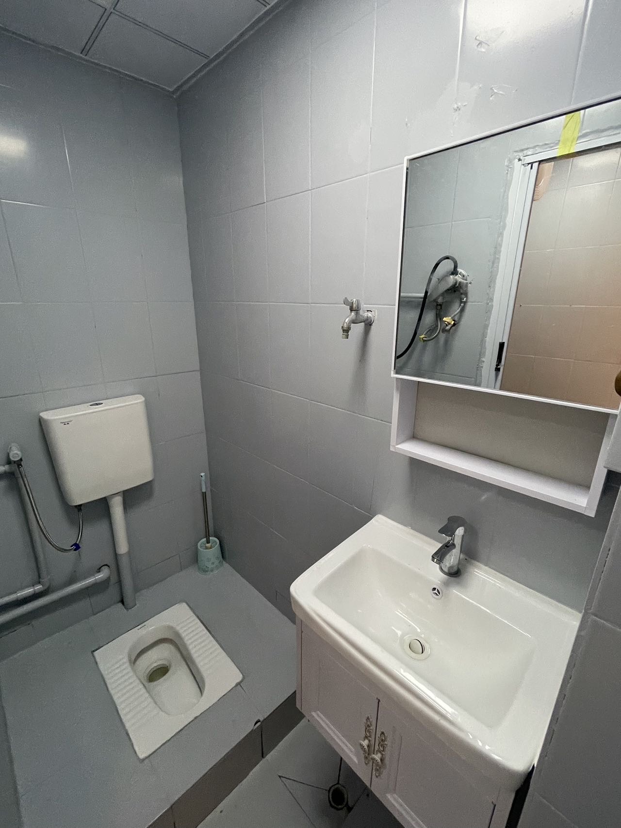 明湖公寓 1室1厅1卫 35.0万 明湖公寓 1室1厅1卫 35.0万客厅