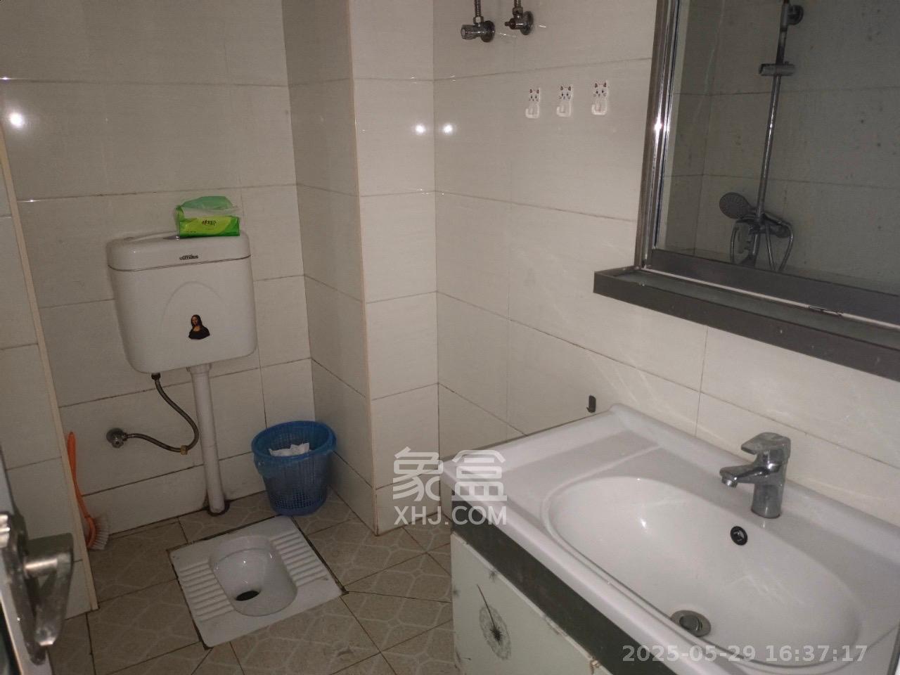达美D6区  1室1厅1卫   1400.00元/月室内图