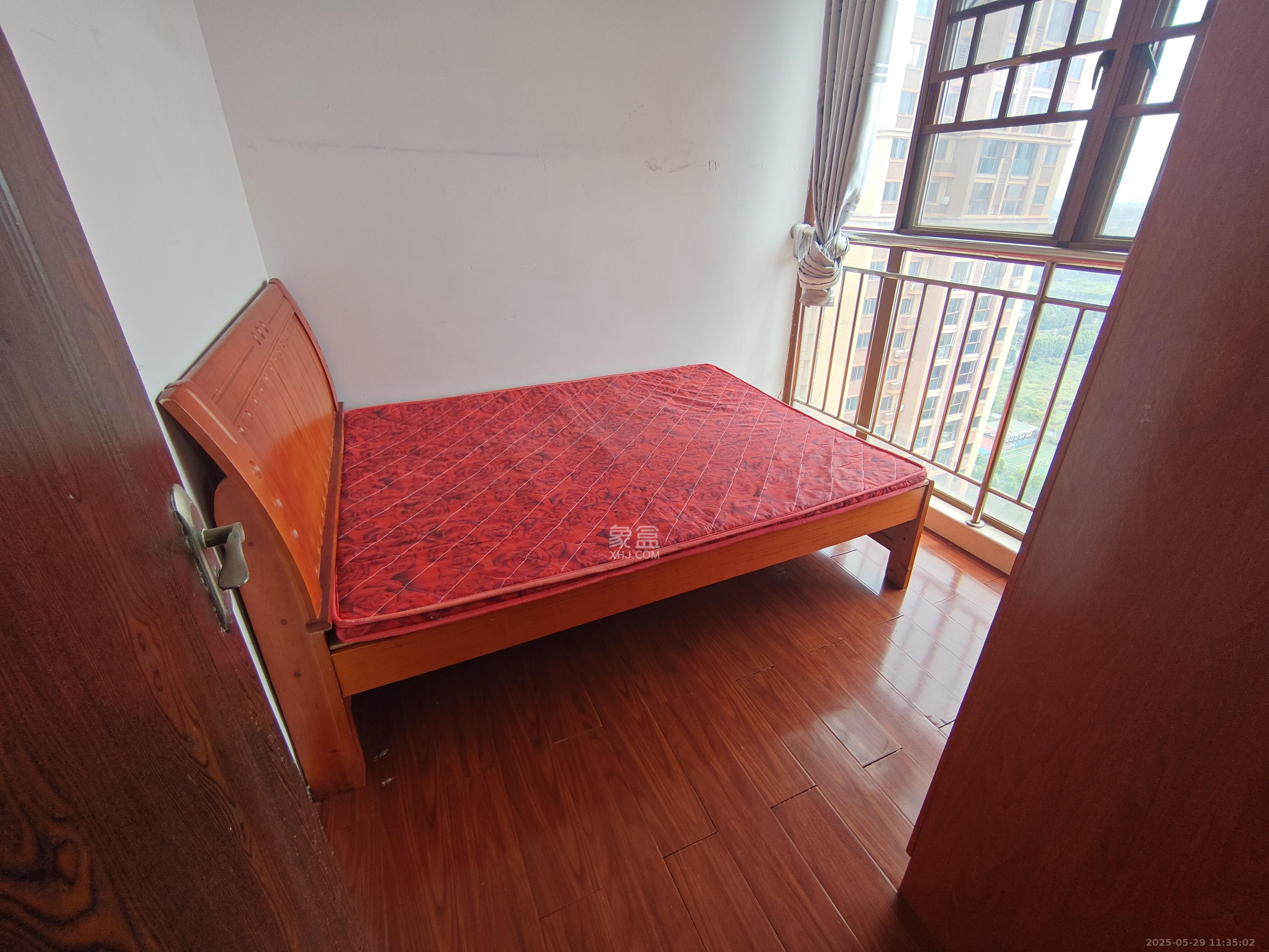 万里时代 3室2厅1卫 2500.0元/月 万里时代 3室2厅1卫 2500.0元/月室内图