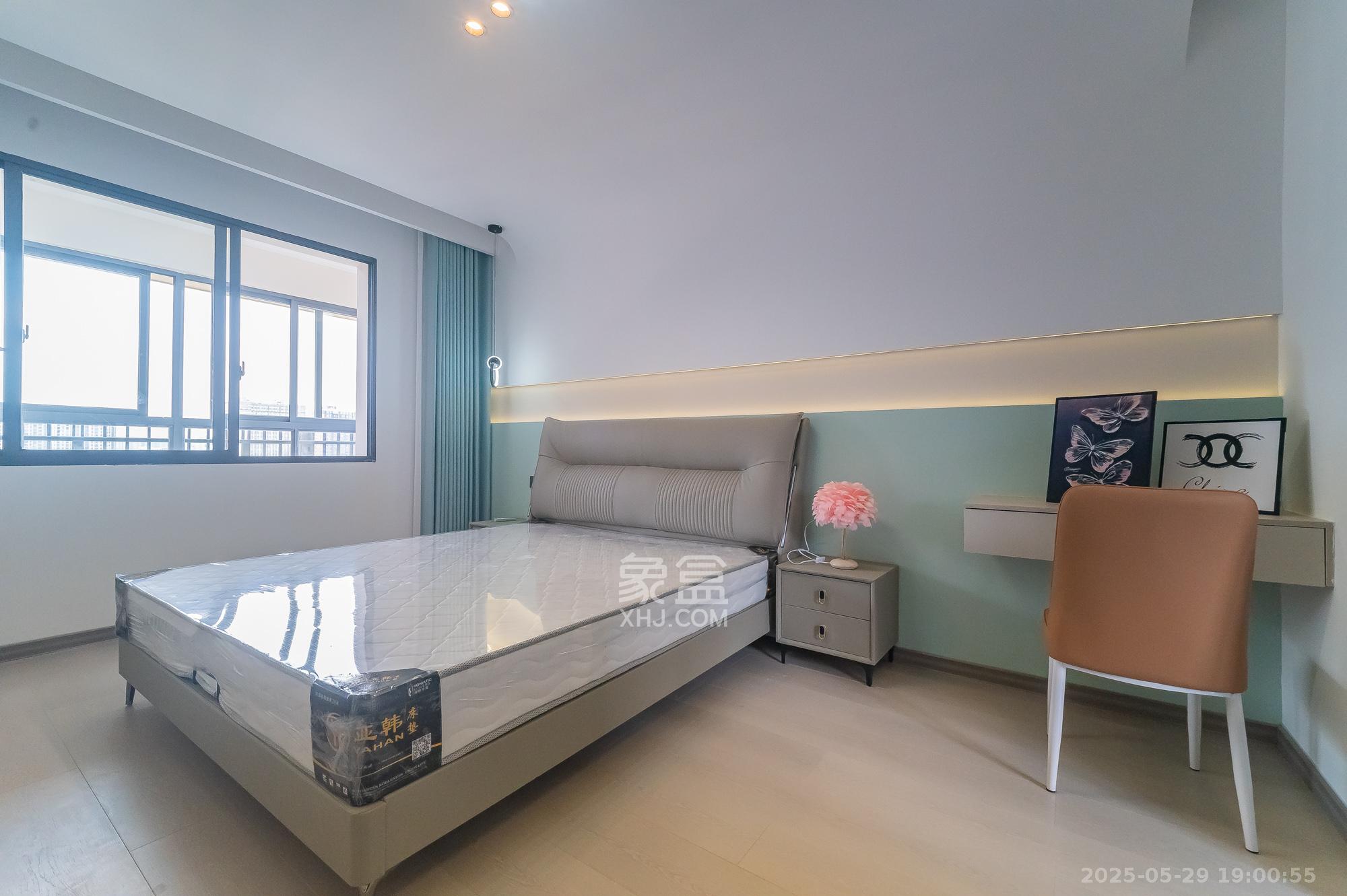 华润凤凰城二期 3室2厅2卫 89.8万 华润凤凰城二期 3室2厅2卫 89.8万卧室