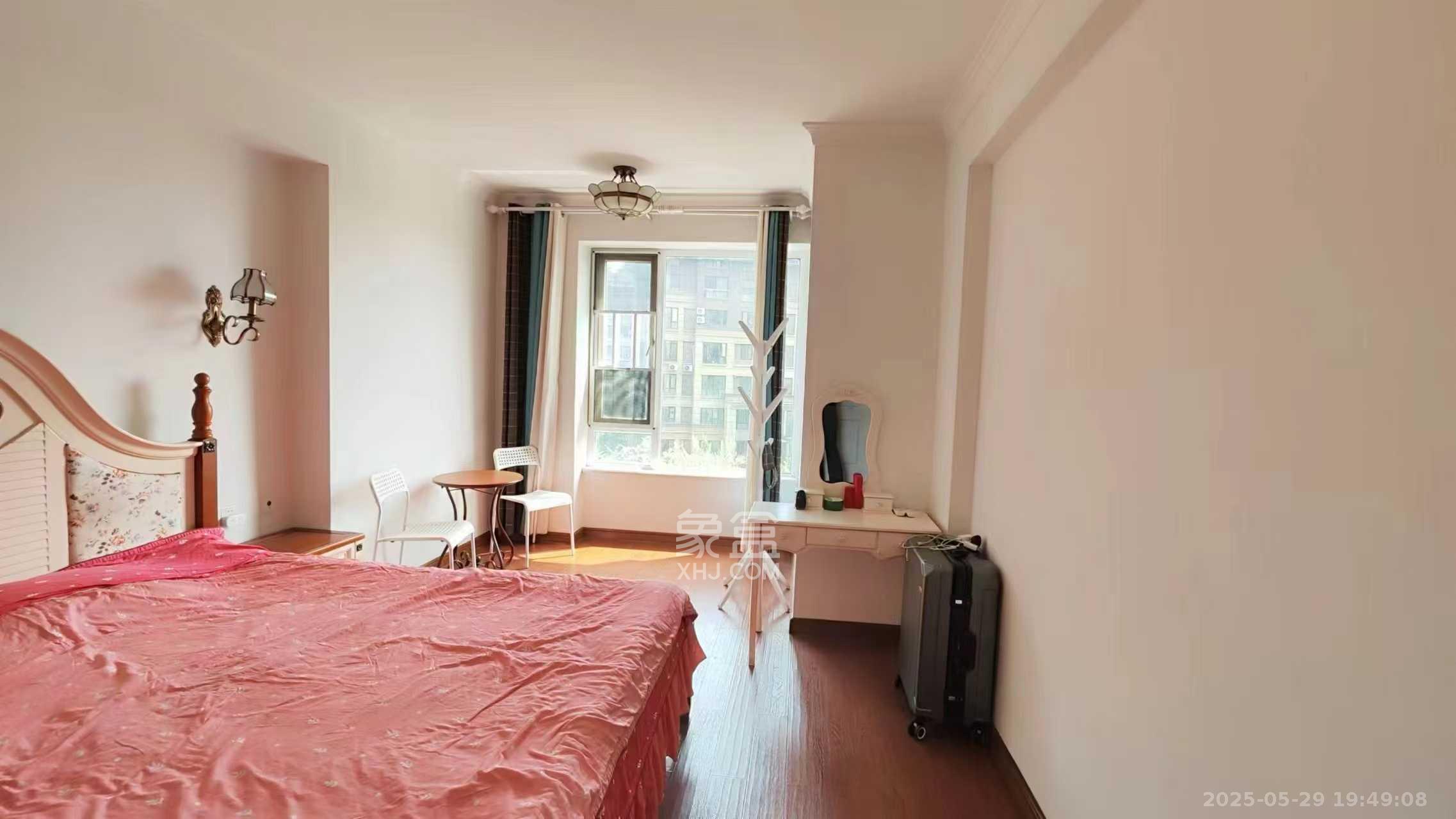 金地三千府(金地湖山樾、金地自在城) 3室2厅1卫 1500.0元/月 金地三千府(金地湖山樾、金地自在城) 3室2厅1卫 1500.0元/月室内图