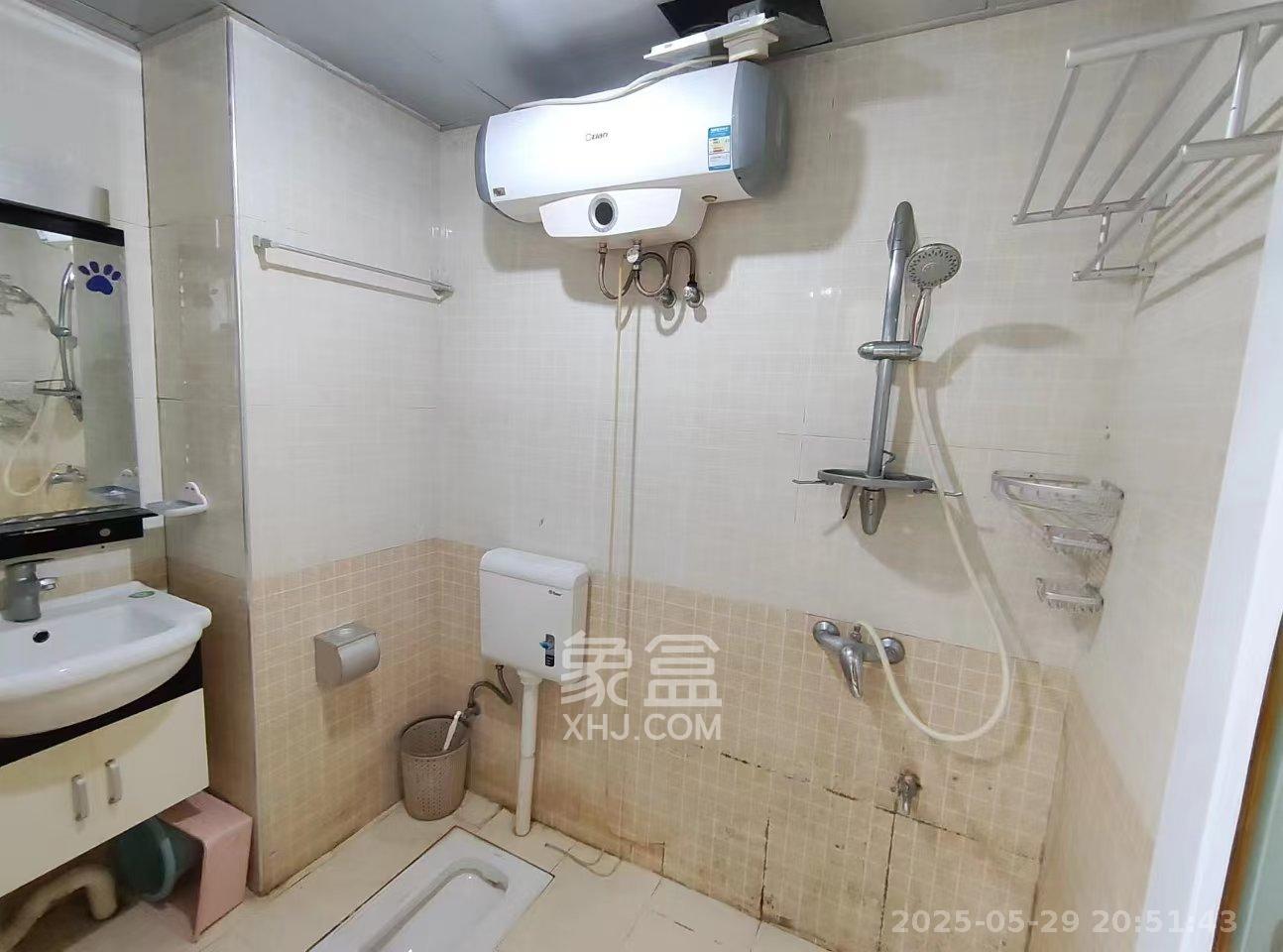 曙光领峰(曙光家园) 2室1厅1卫 1400.0元/月 曙光领峰(曙光家园) 2室1厅1卫 1400.0元/月室内图