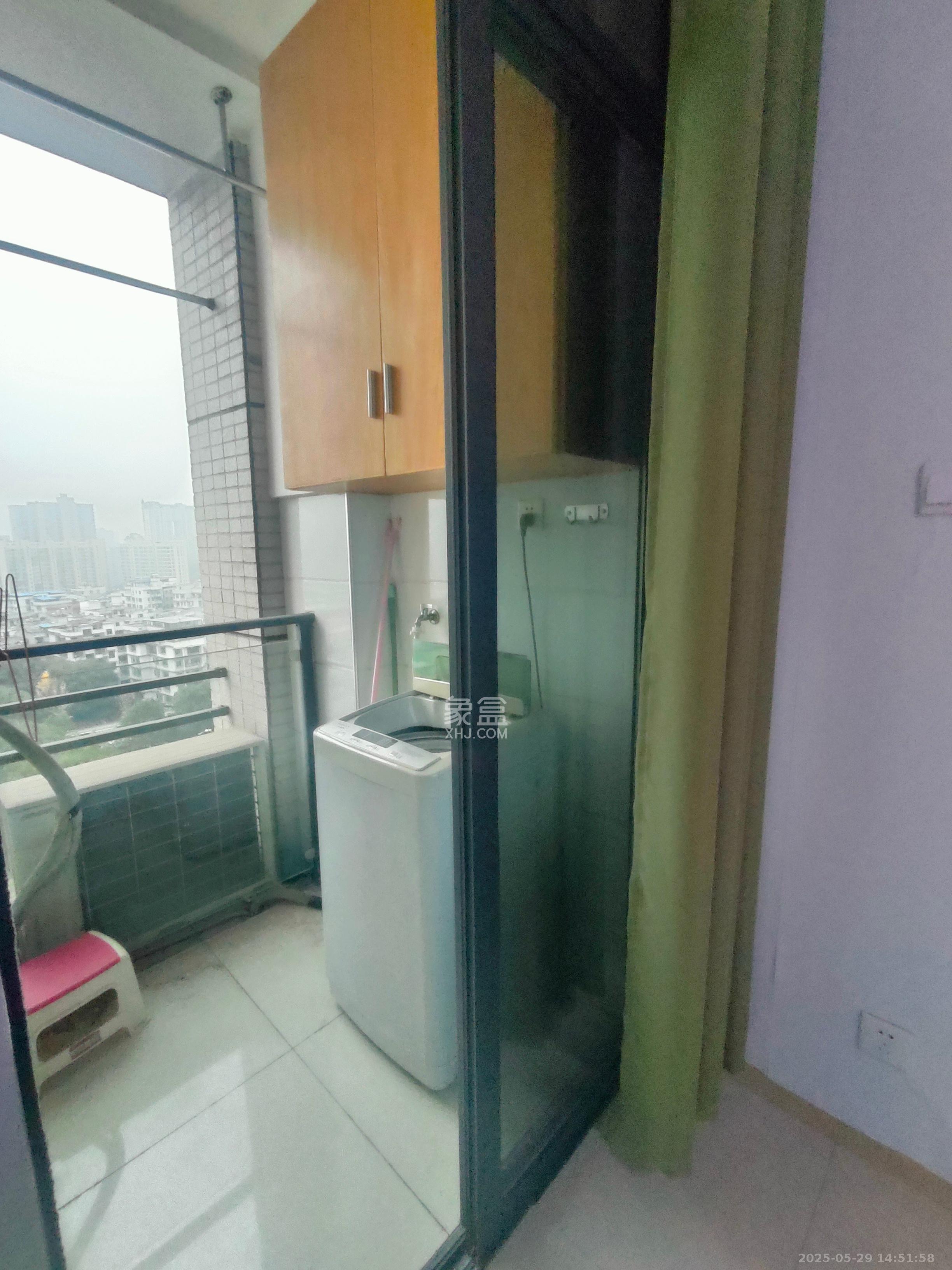 长房时代城  1室1厅1卫   1600.00元/月室内图