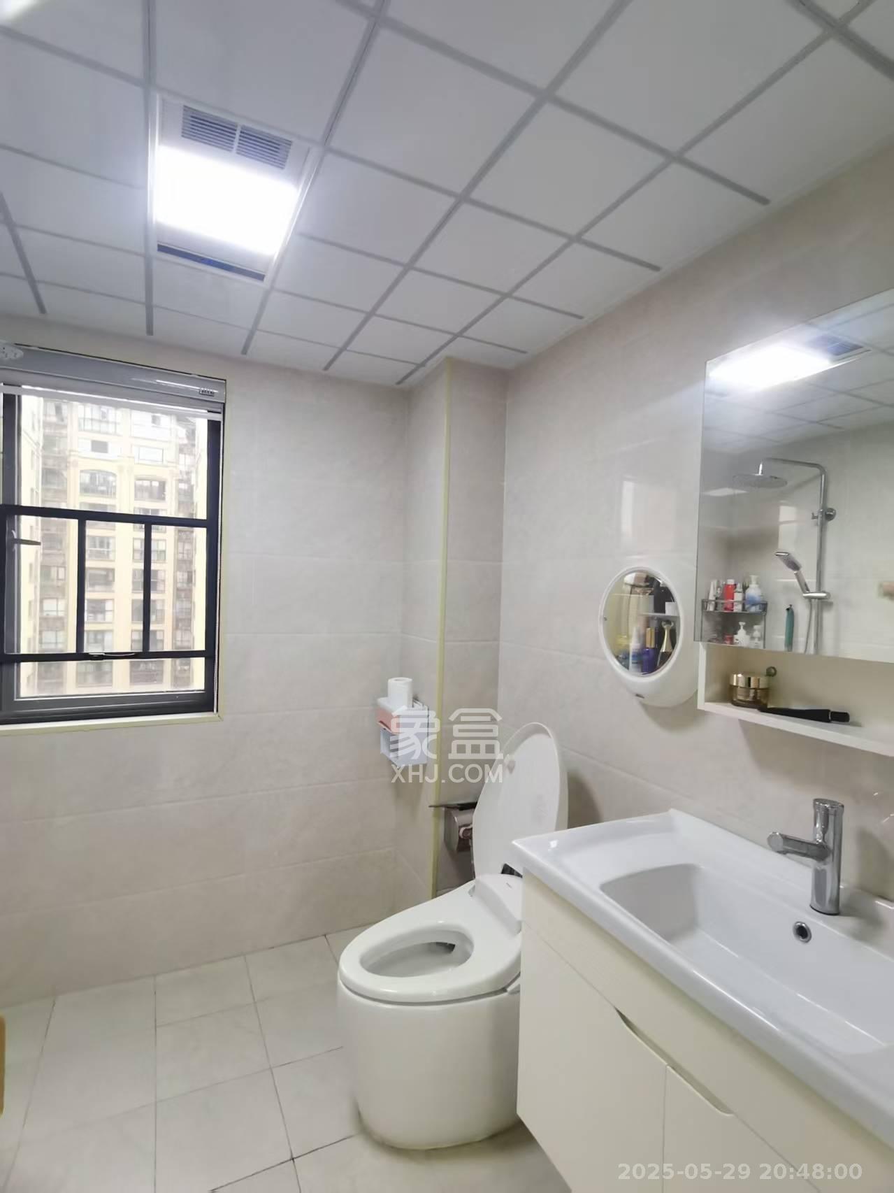 中建芙蓉嘉苑  3室2厅2卫   3000.00元/月室内图