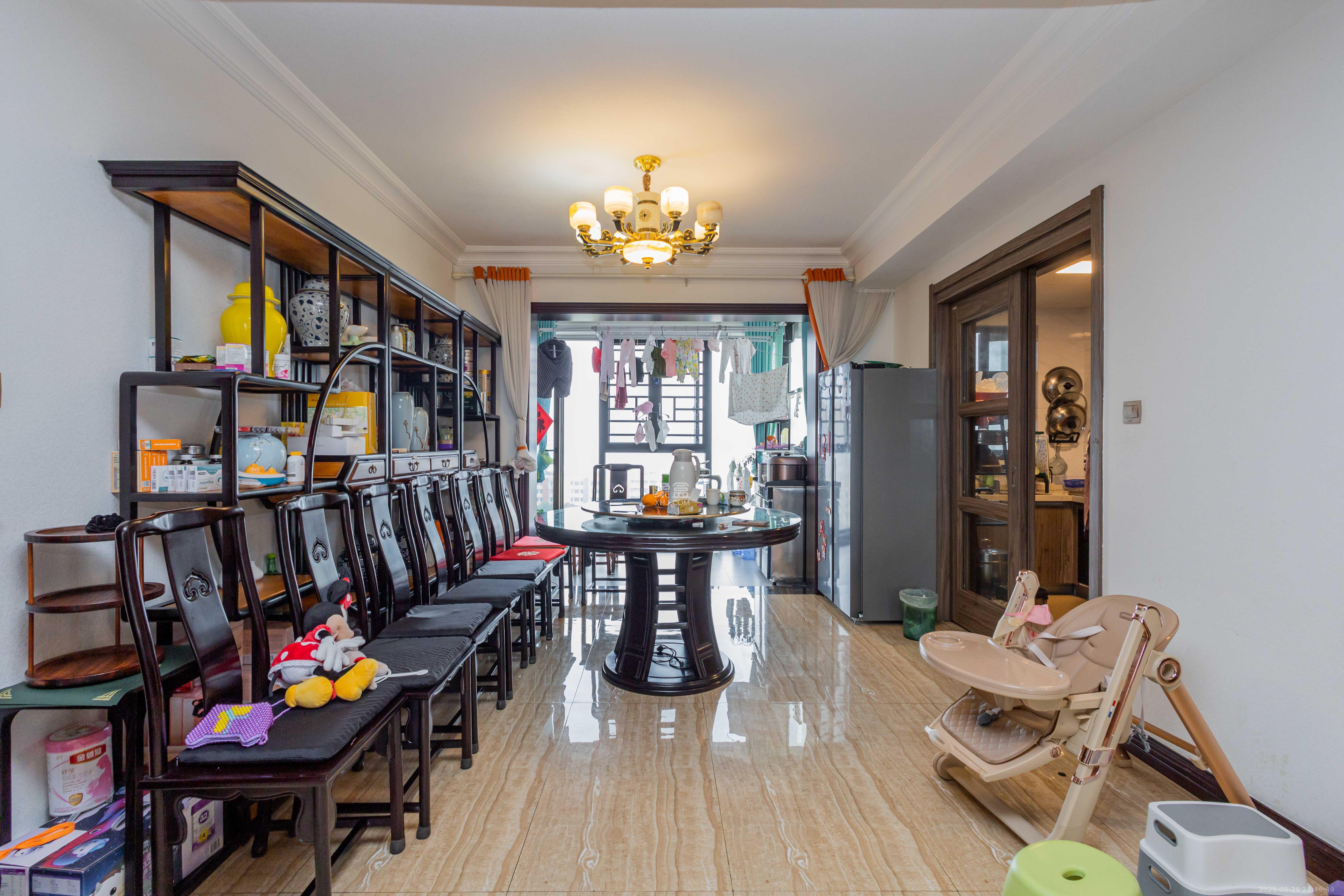 碧桂园星城首府 5室2厅2卫 178.0万 碧桂园星城首府 5室2厅2卫 178.0万客厅