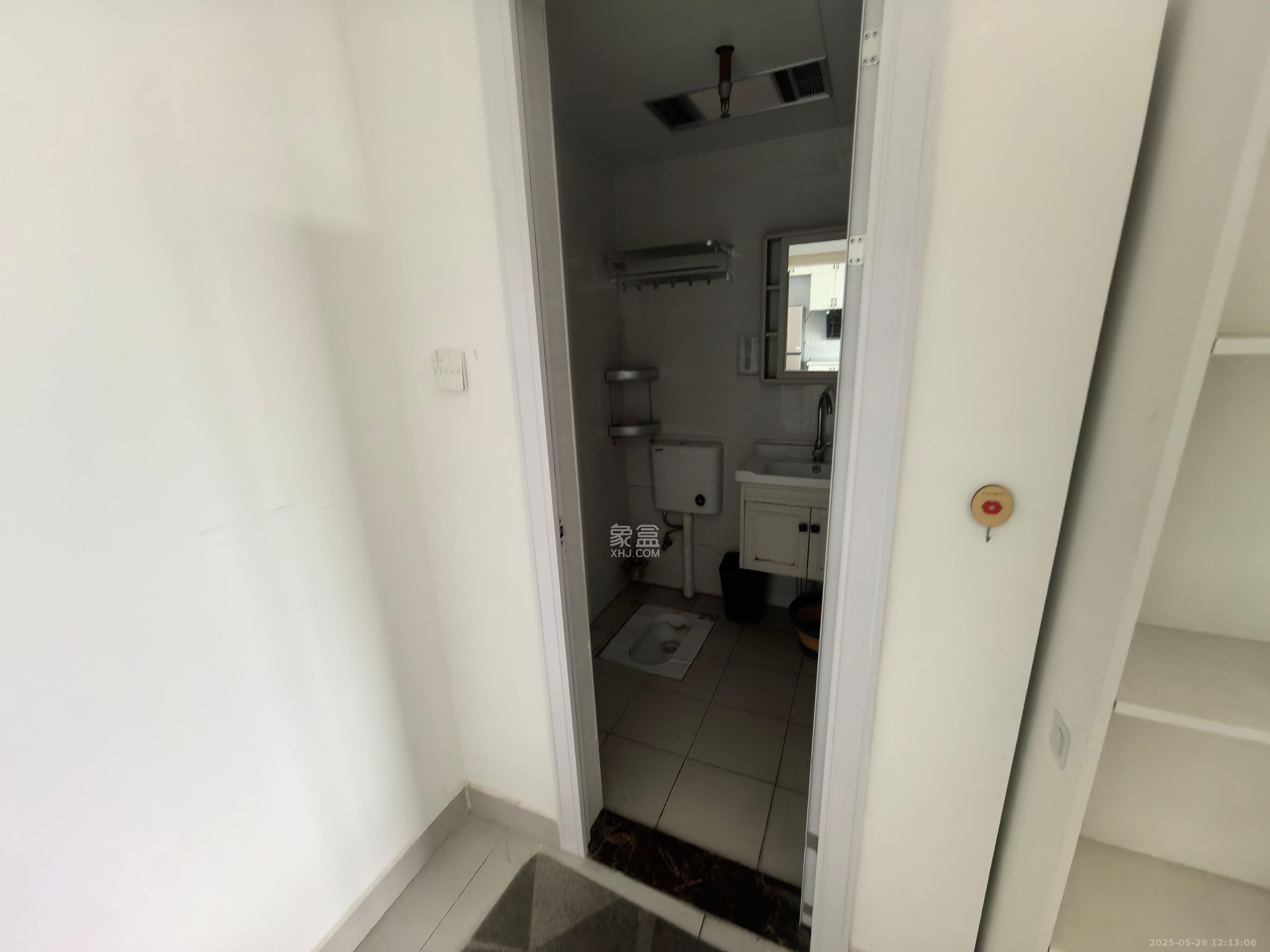 中云公寓 1室1厅1卫 2000.0元/月 中云公寓 1室1厅1卫 2000.0元/月室内图