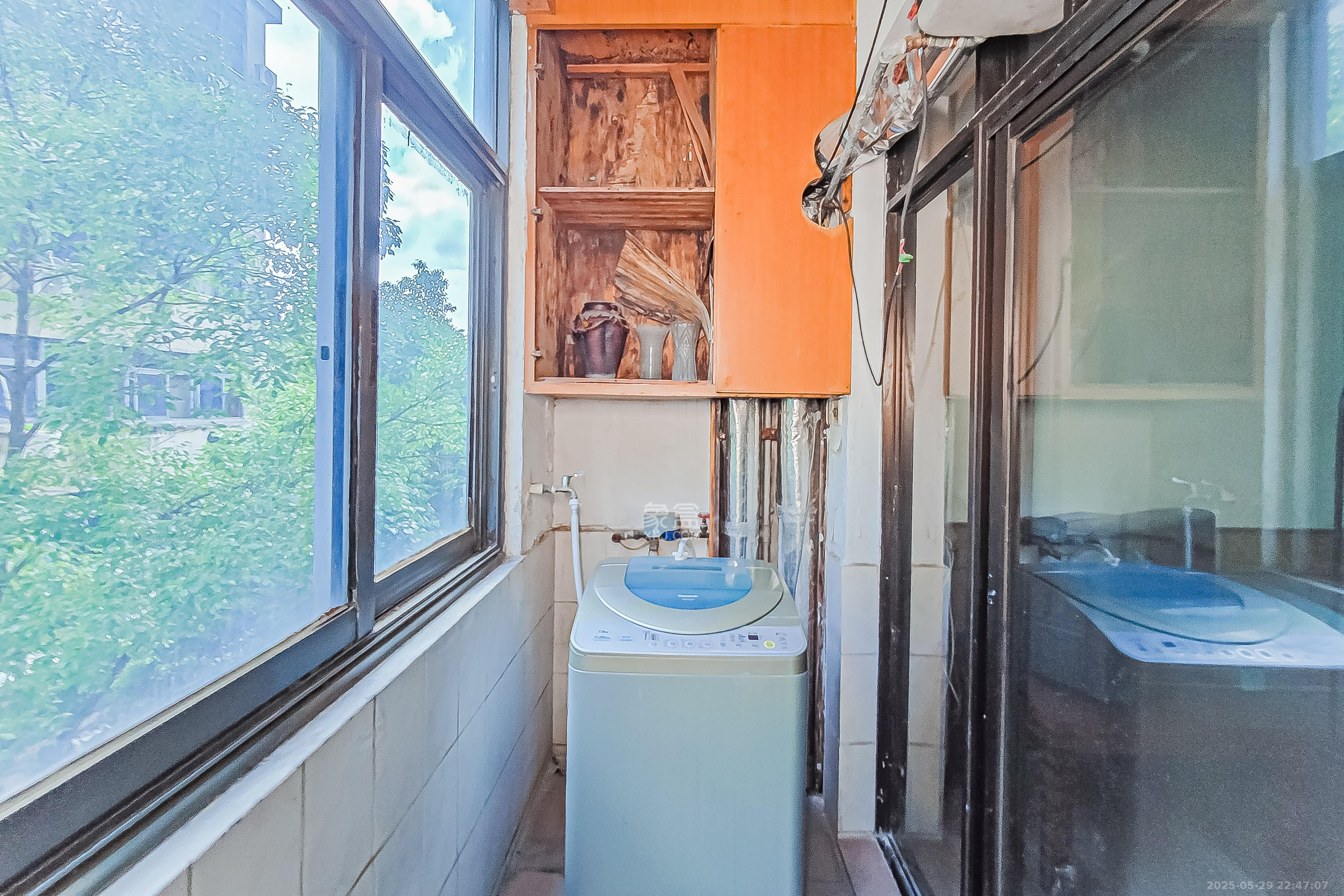 省地税局  3室2厅1卫   110.00万阳台