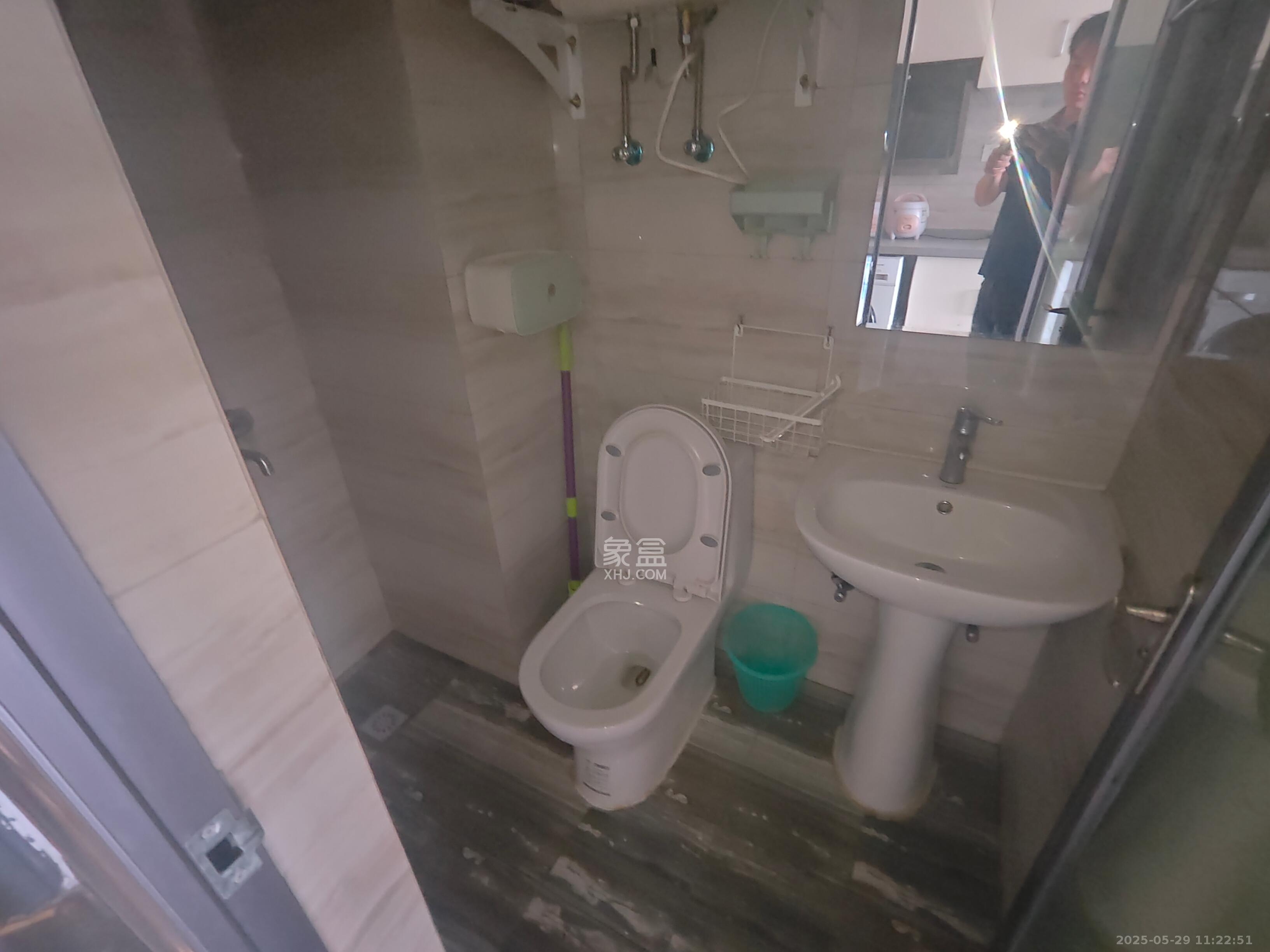 拿铁空间  1室0厅1卫    1500.0元/月 拿铁空间  1室0厅1卫    1500.0元/月室内图