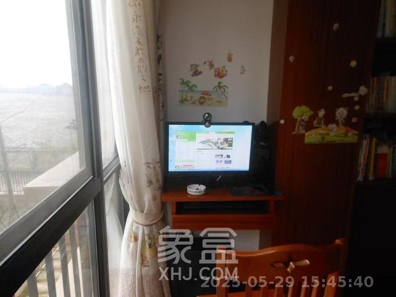 新华都万家城  3室2厅2卫   2400.00元/月室内图