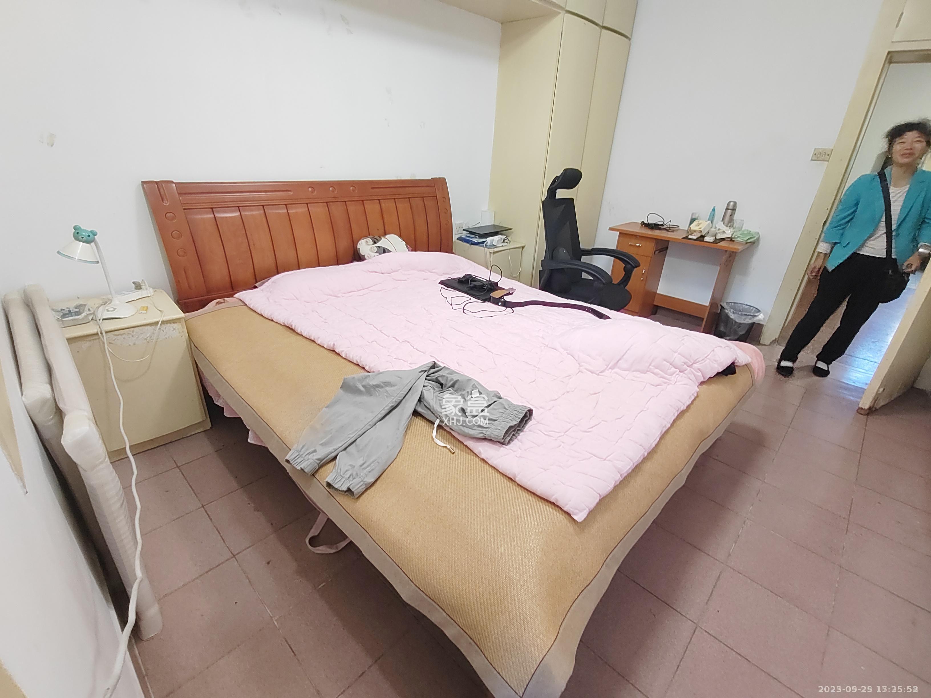 桂花路电信宿舍  2室1厅1卫    800.0元/月 桂花路电信宿舍  2室1厅1卫    800.0元/月