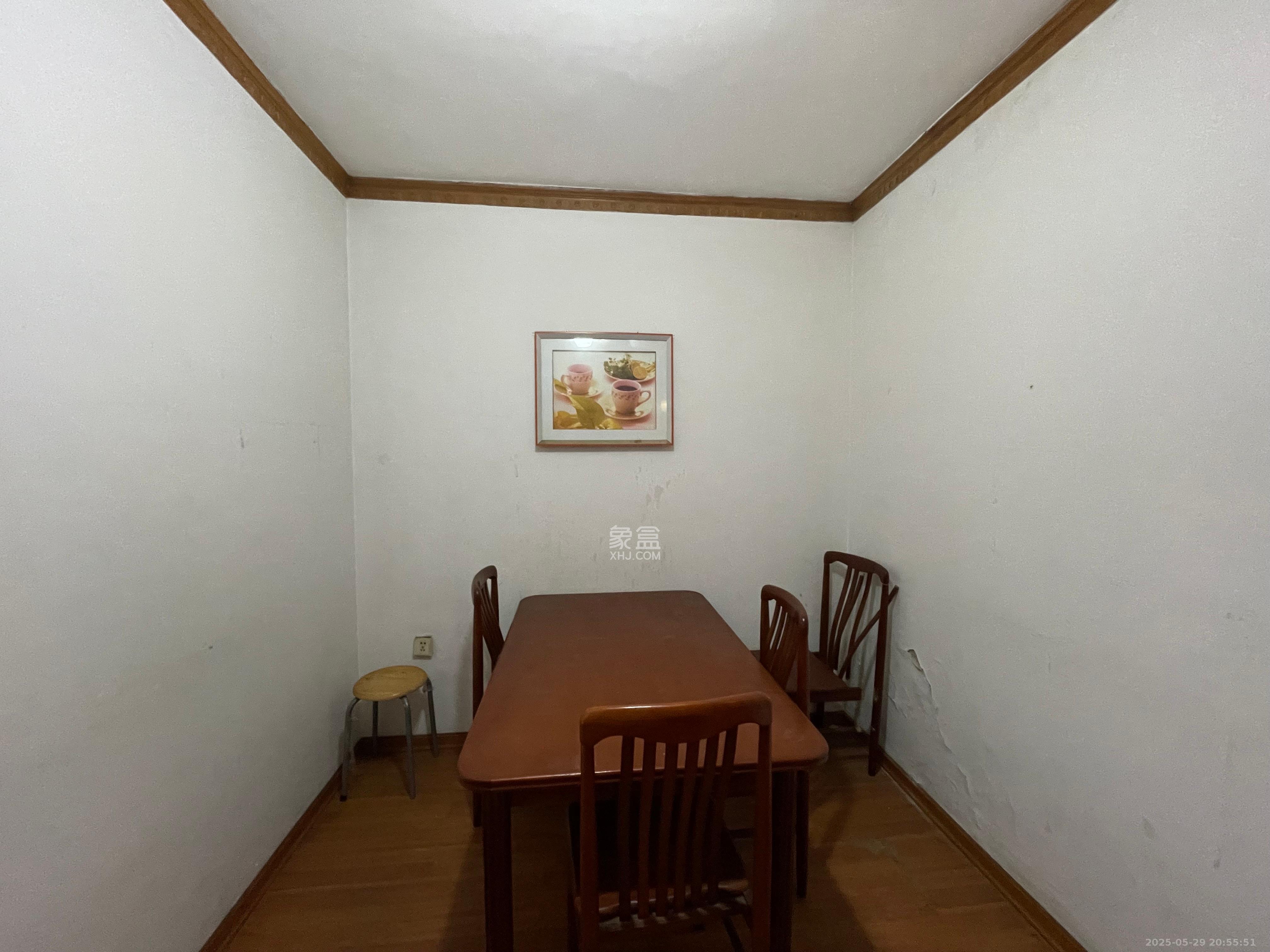 南园小区 2室2厅1卫 1700.0元/月 南园小区 2室2厅1卫 1700.0元/月室内图