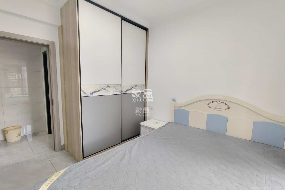 真人桥家园一期  2室1厅1卫    1300.0元/月 真人桥家园一期  2室1厅1卫    1300.0元/月室内图1