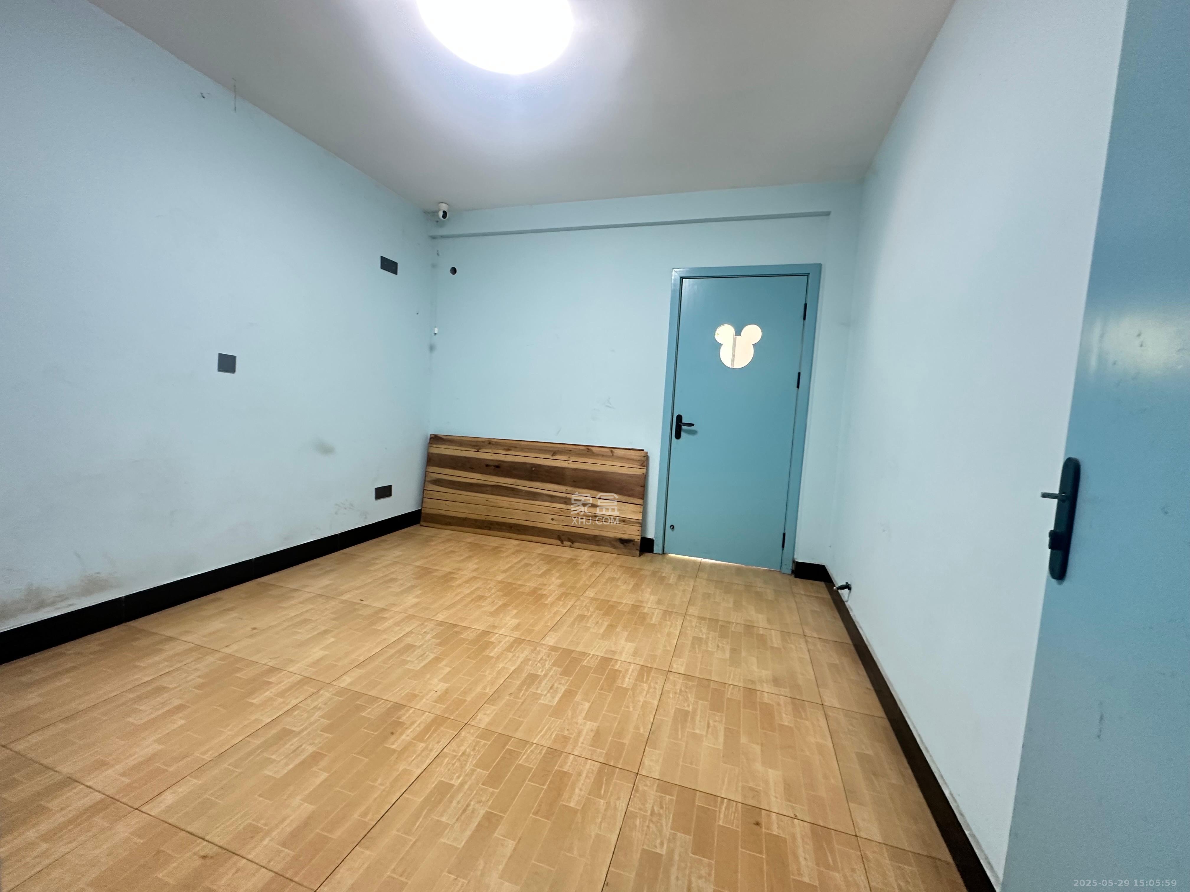 人造板厂宿舍(新河北堤1号) 3室2厅1卫 3800.0元/月 人造板厂宿舍(新河北堤1号) 3室2厅1卫 3800.0元/月室内图