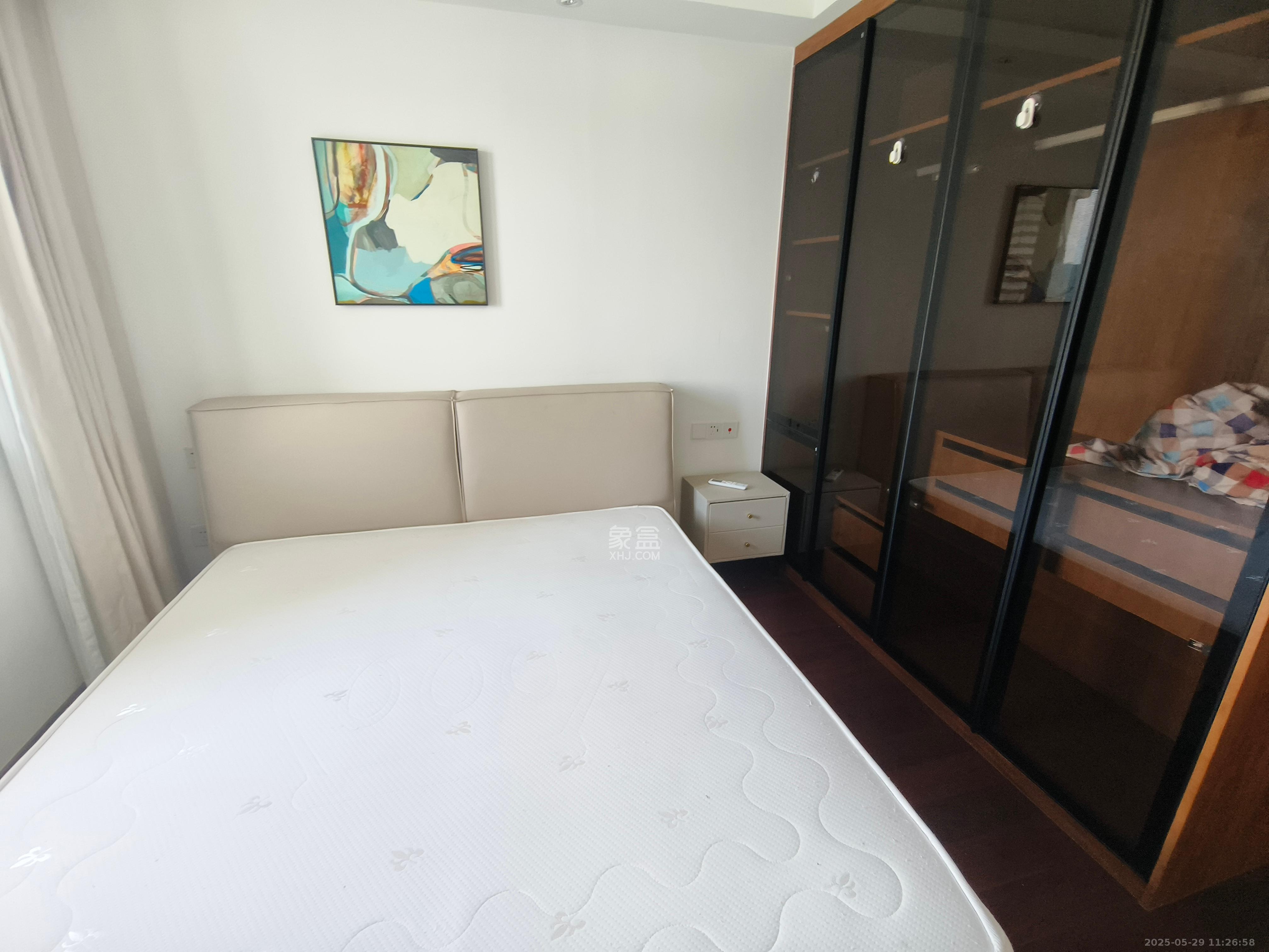 旭辉都会山  3室2厅2卫    3600.0元/月室内图