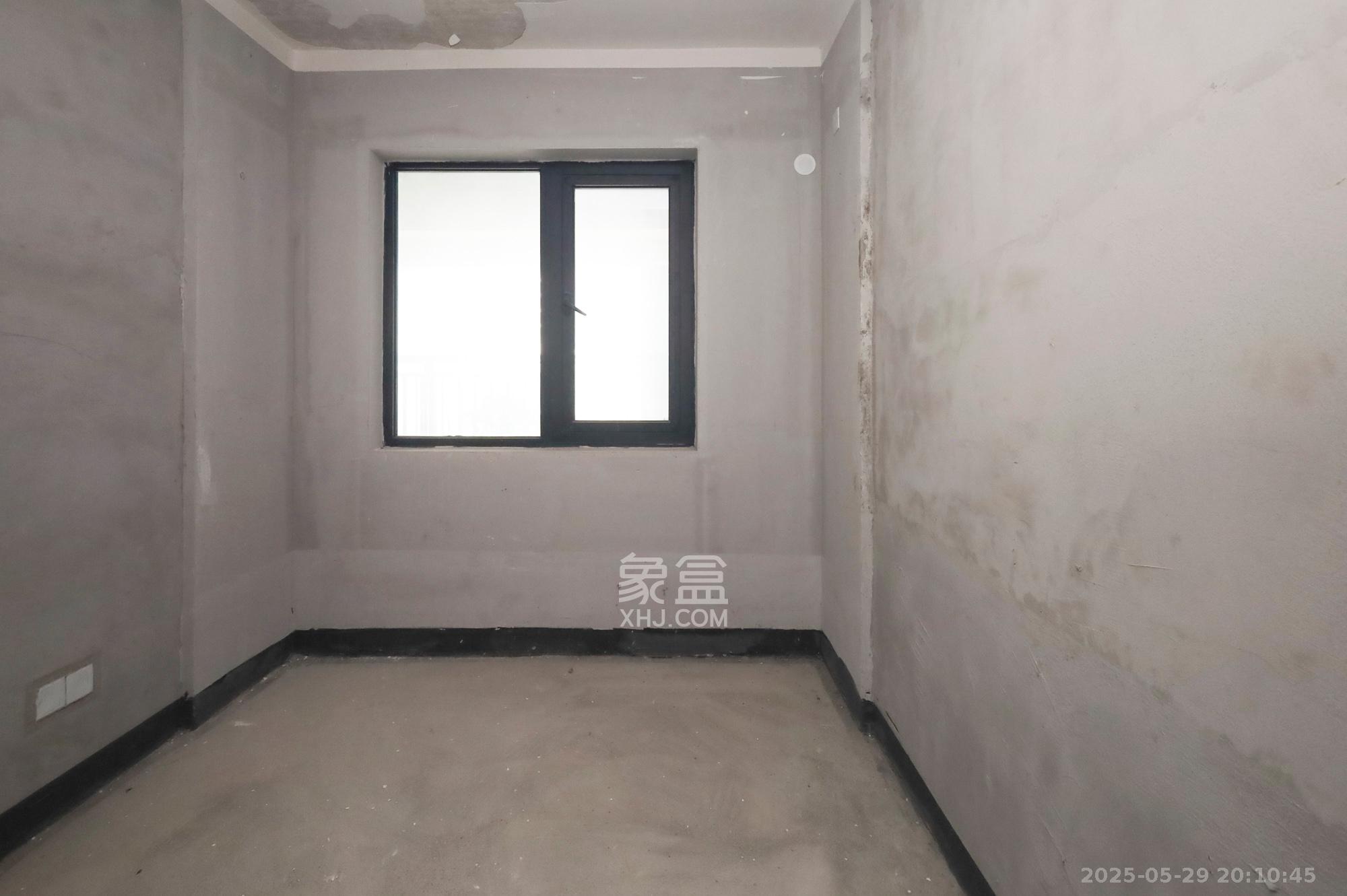 长沙融创城 3室2厅1卫 48.0万 长沙融创城 3室2厅1卫 48.0万卧室