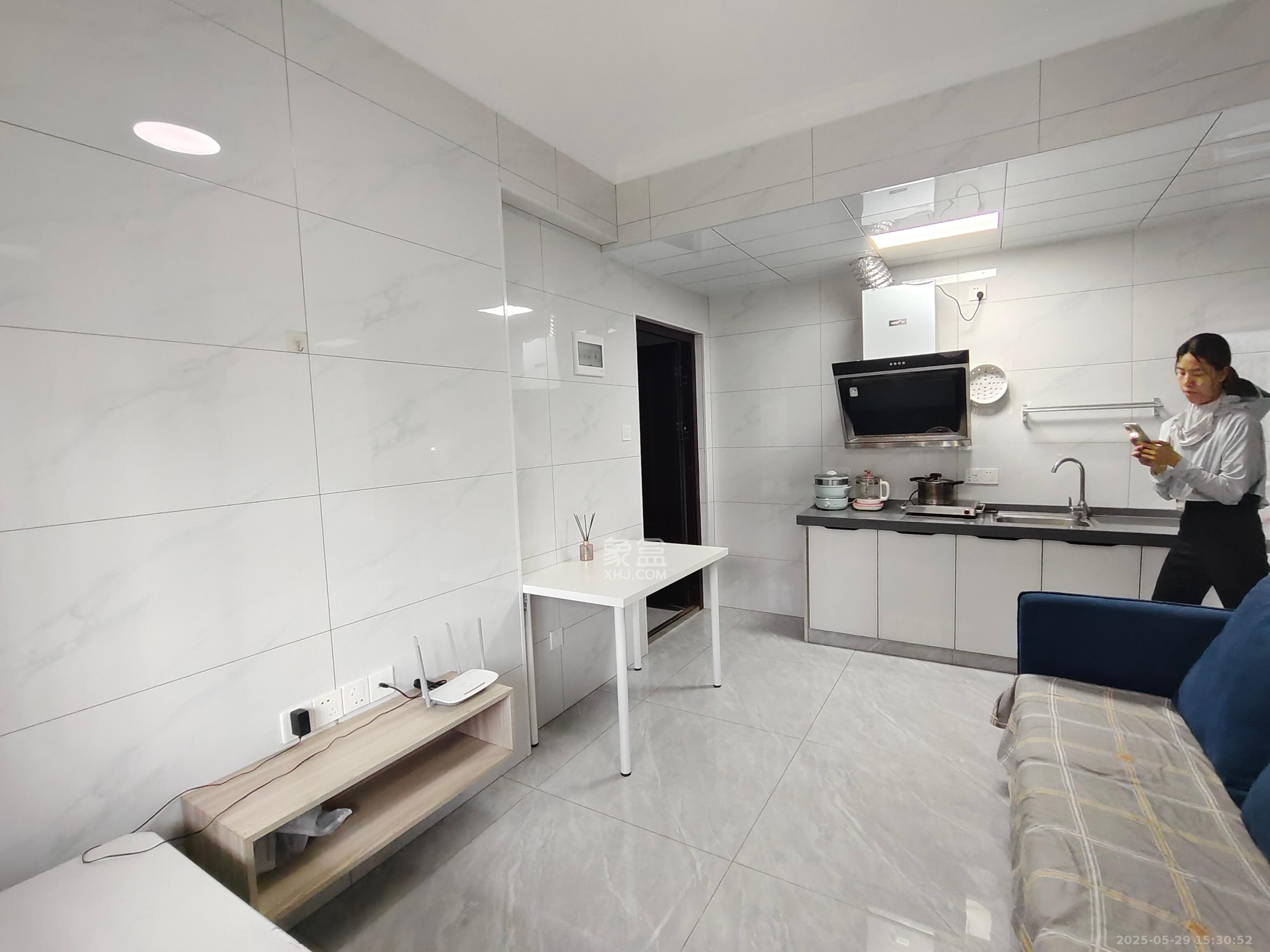 真人桥家园一期  2室1厅1卫    1300.0元/月 真人桥家园一期  2室1厅1卫    1300.0元/月室内图